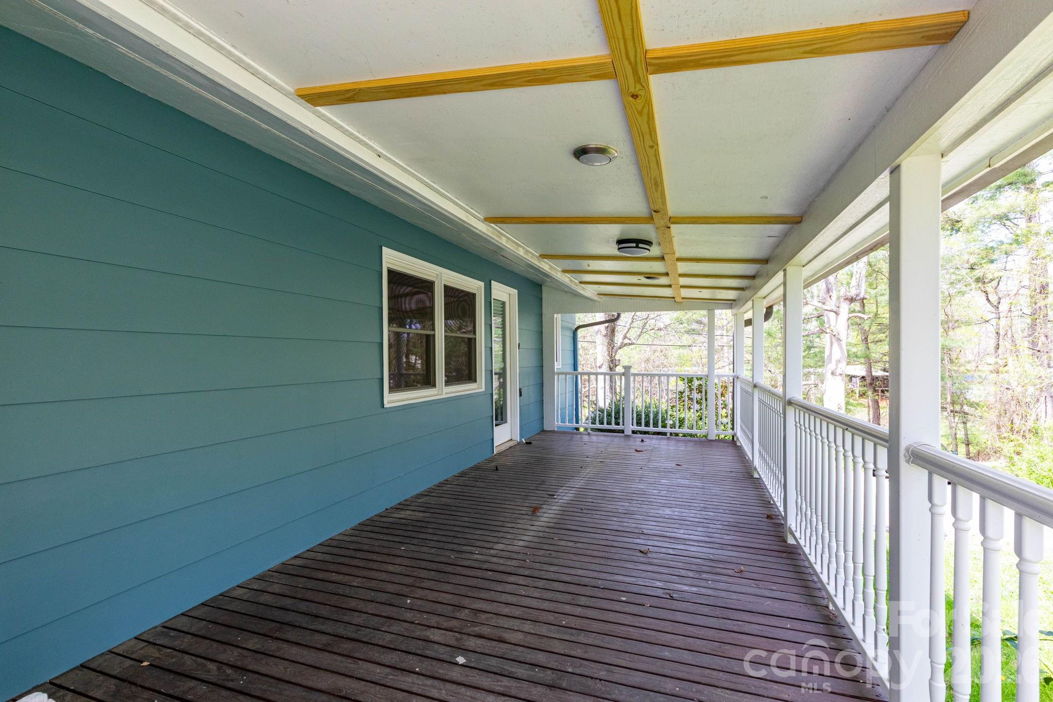 41 Kennedy Road — Weaverville