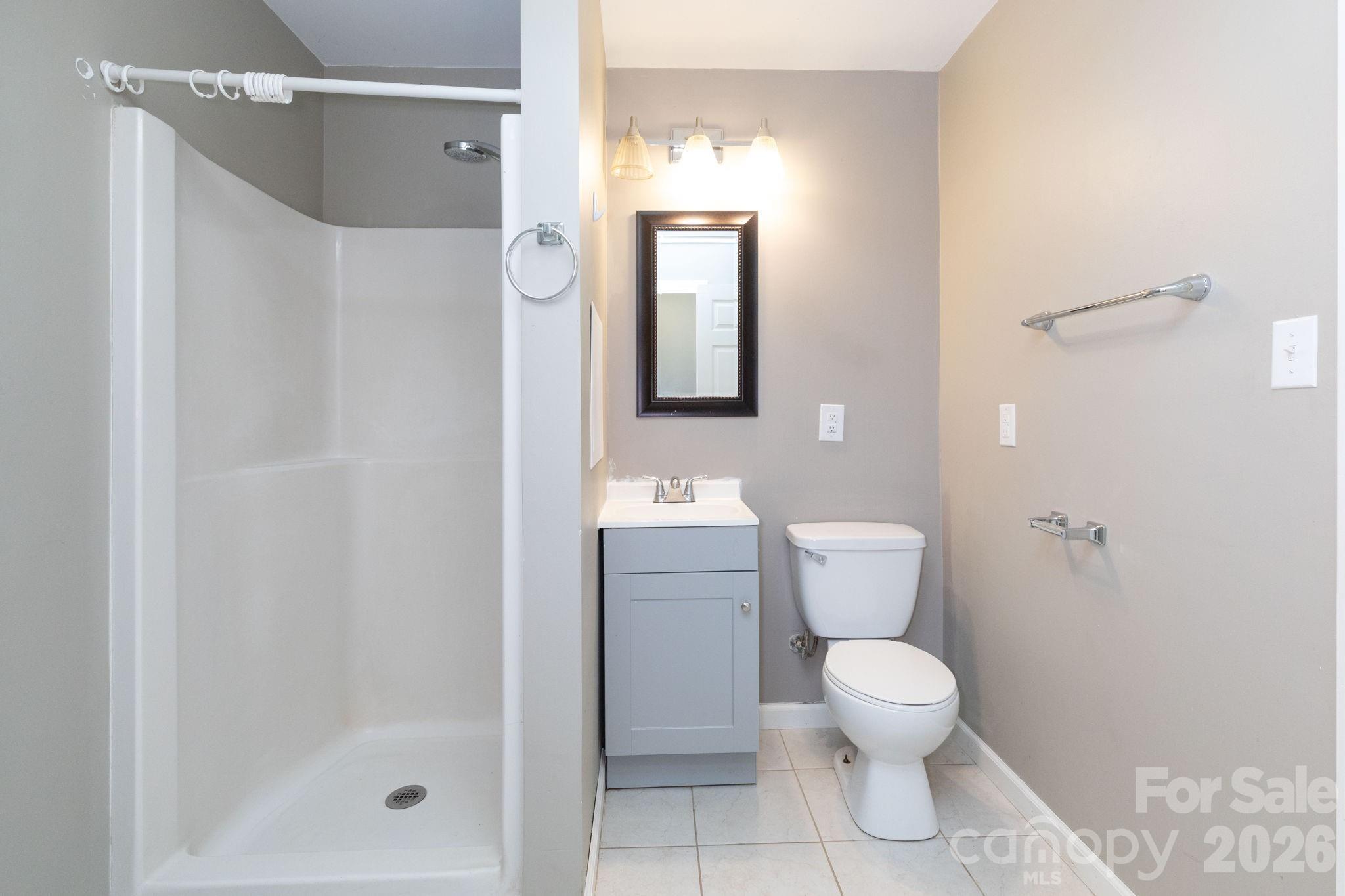 41 Kennedy Road — Weaverville