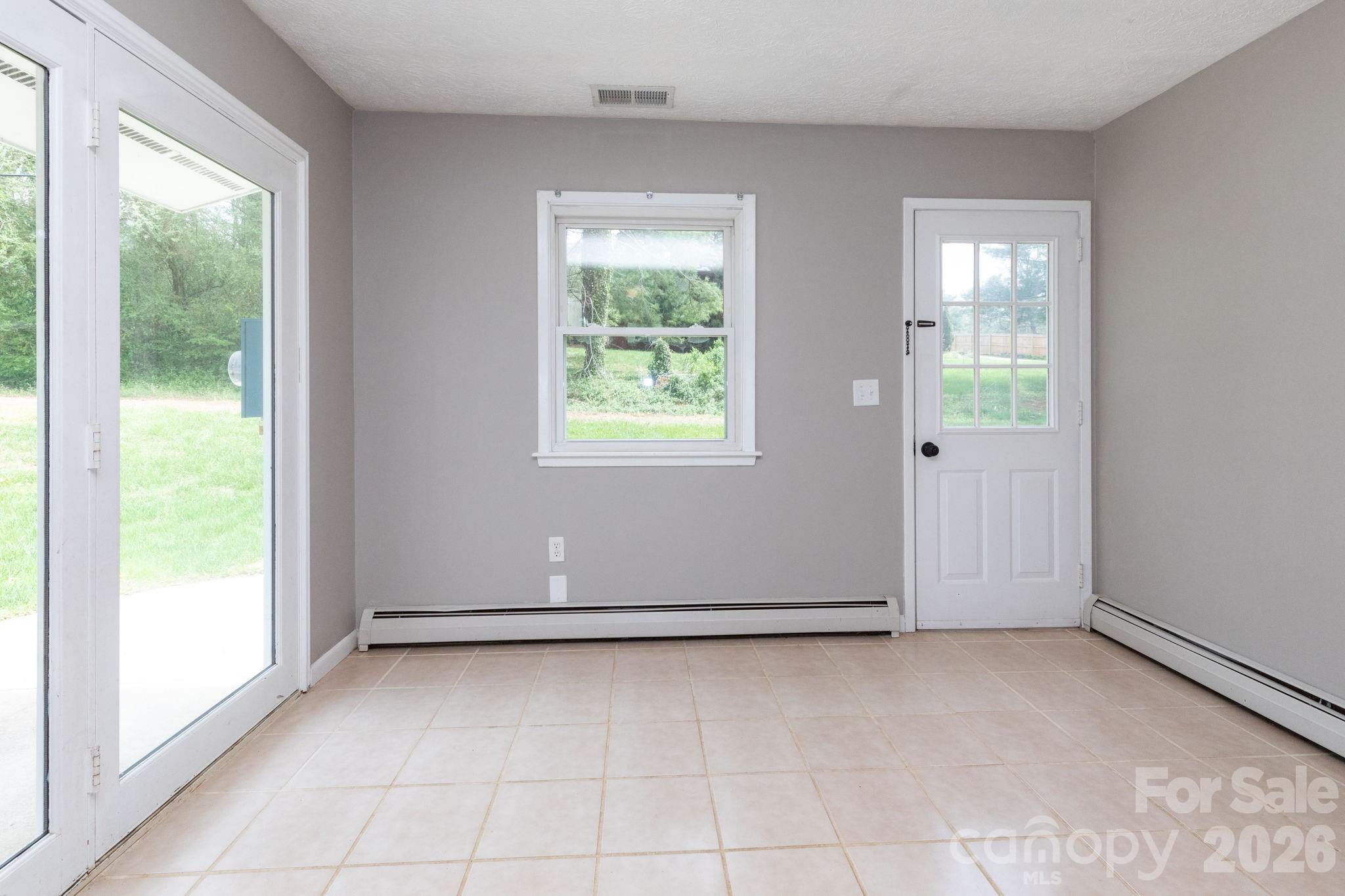 41 Kennedy Road — Weaverville