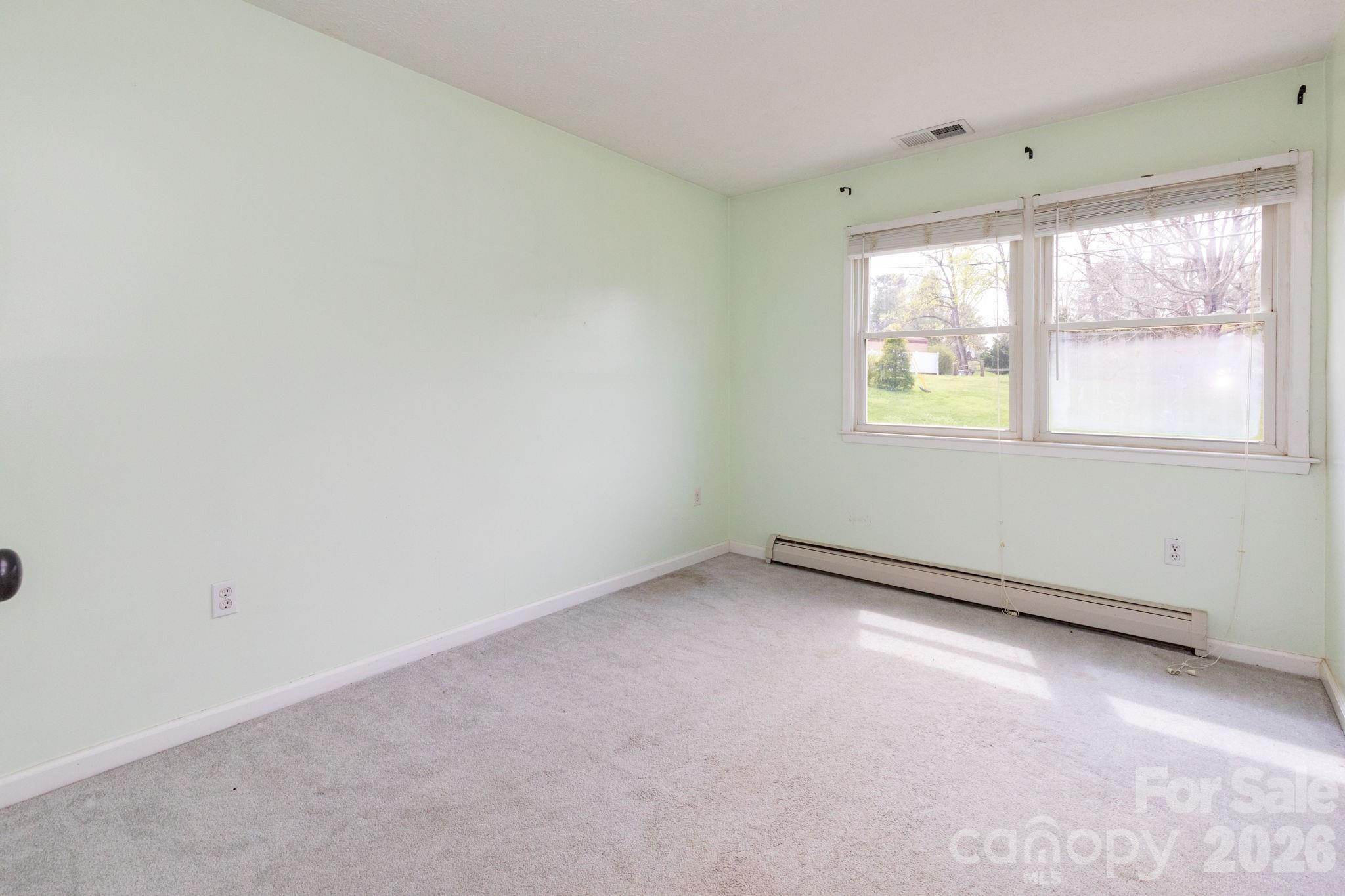 41 Kennedy Road — Weaverville