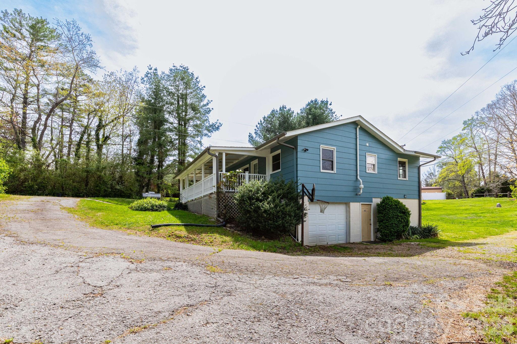 41 Kennedy Road — Weaverville