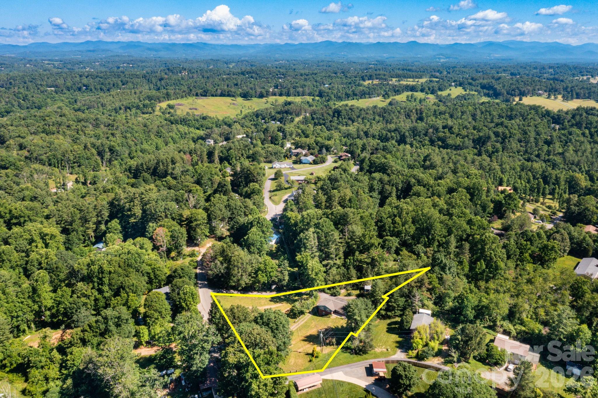 41 Kennedy Road — Weaverville