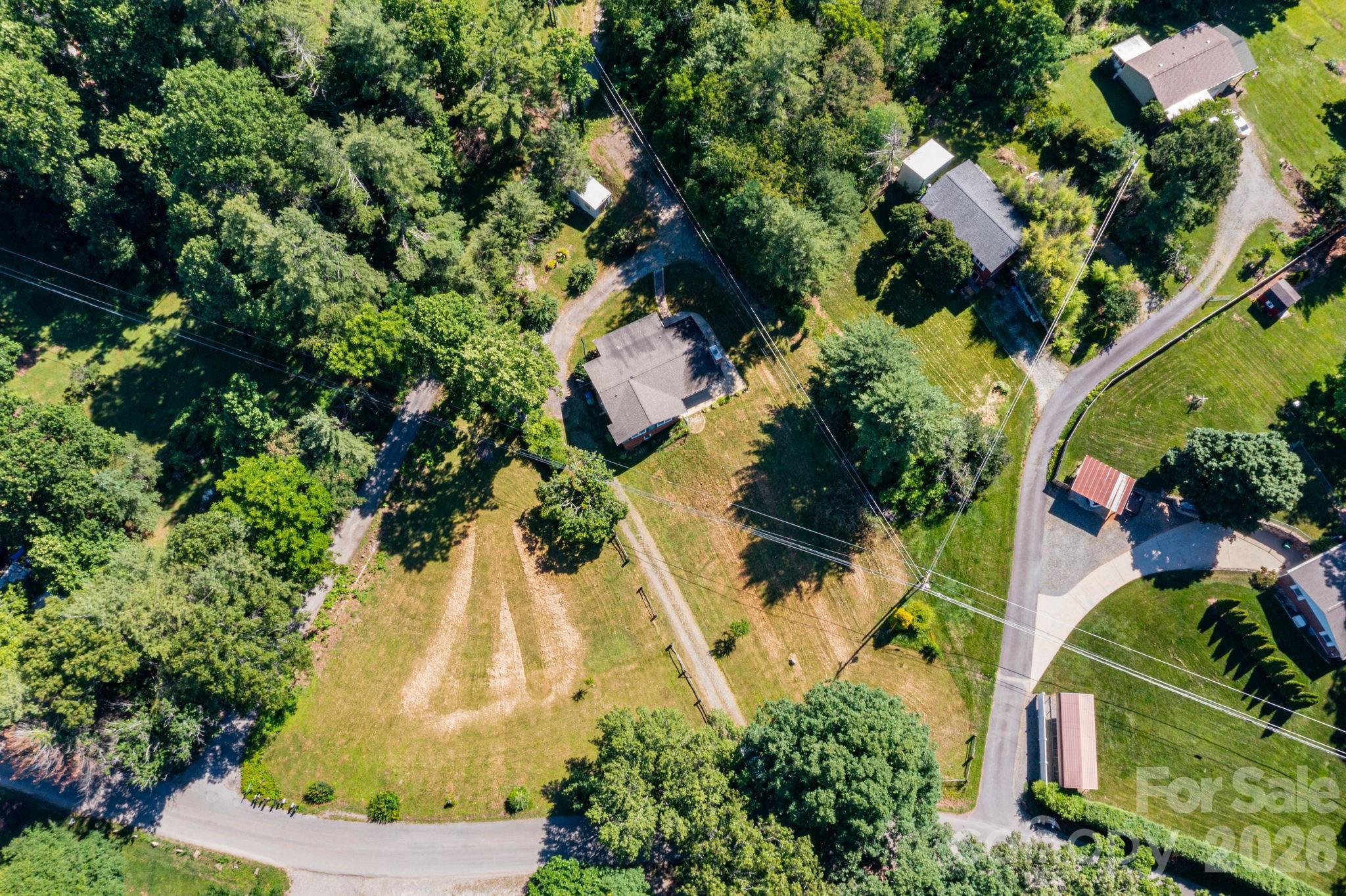 41 Kennedy Road — Weaverville