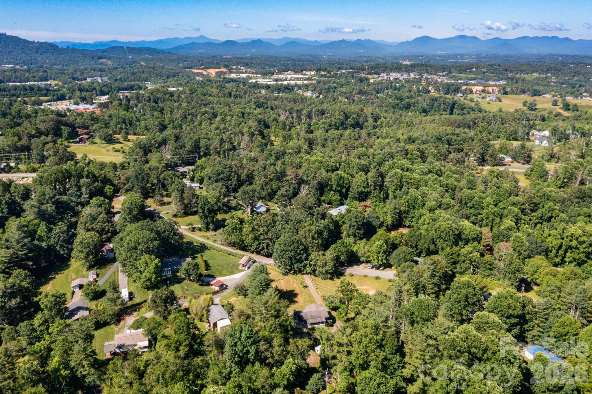 41 Kennedy Road — Weaverville