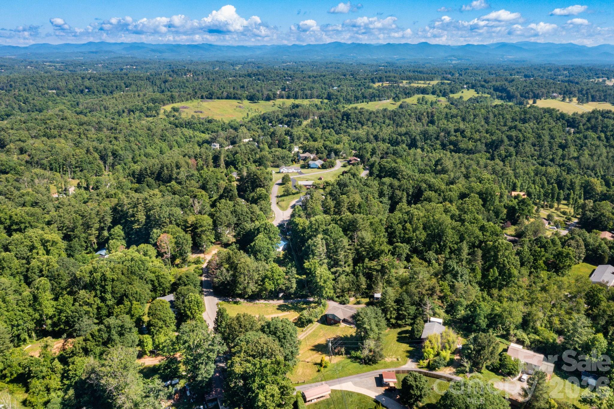 41 Kennedy Road — Weaverville
