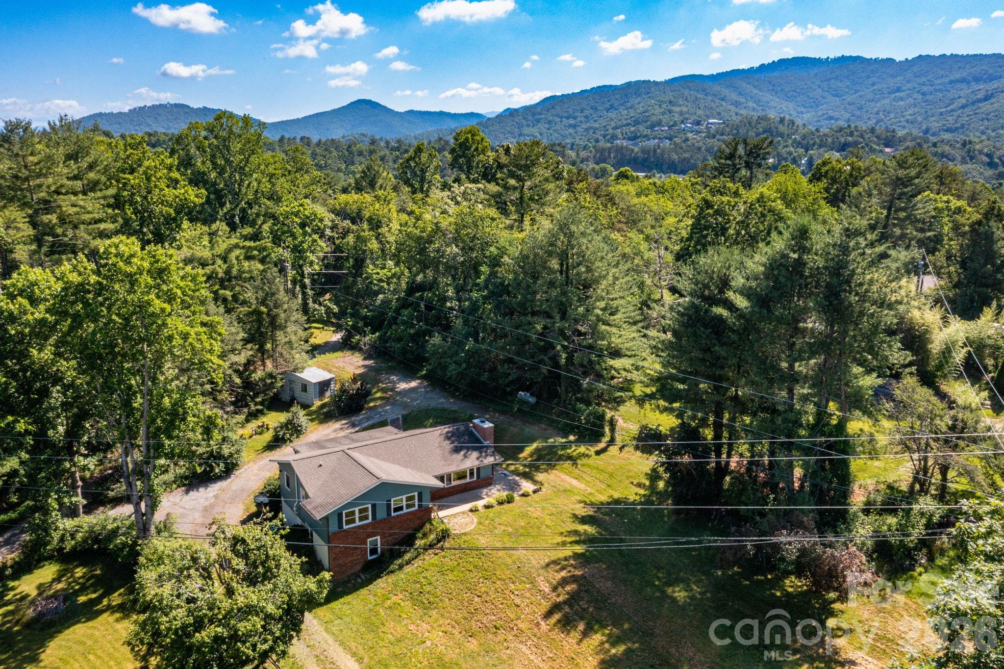 41 Kennedy Road — Weaverville