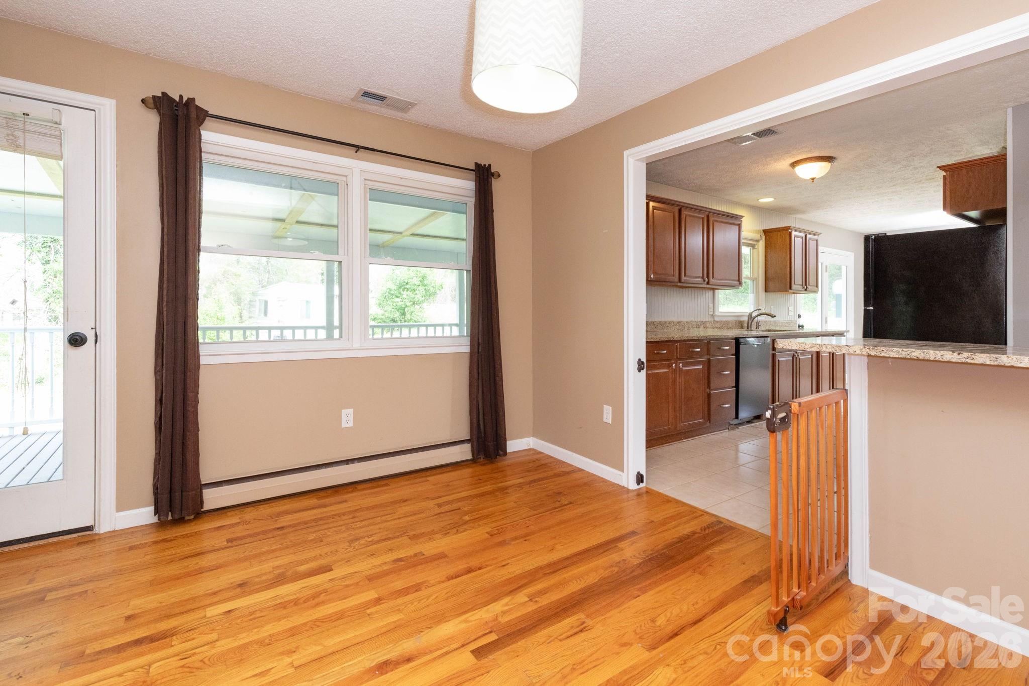 41 Kennedy Road — Weaverville