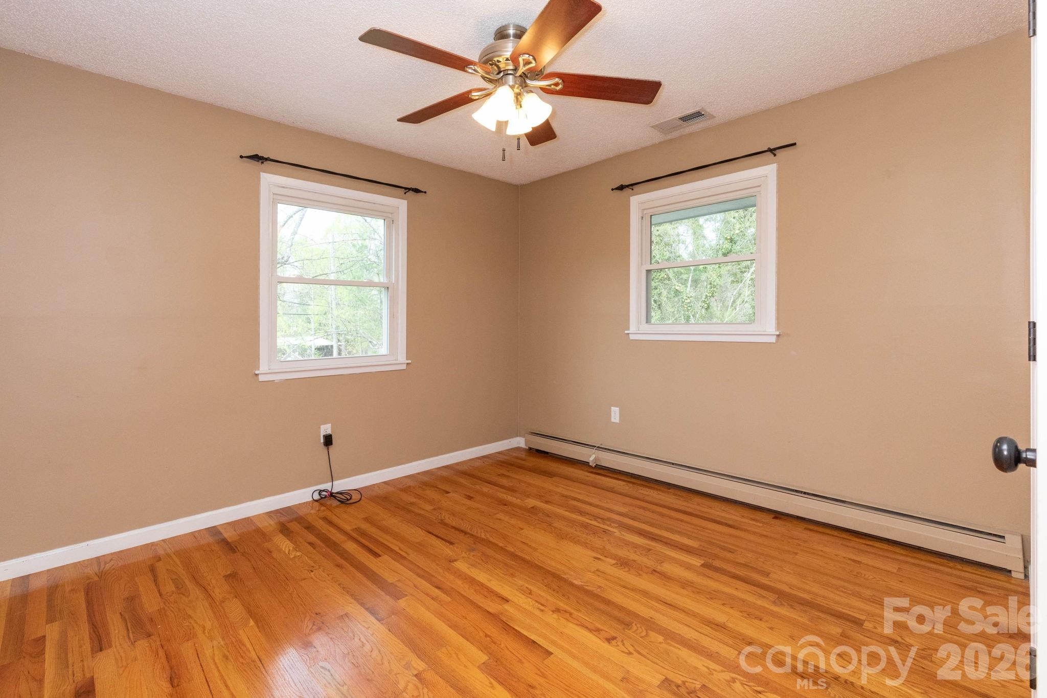 41 Kennedy Road — Weaverville