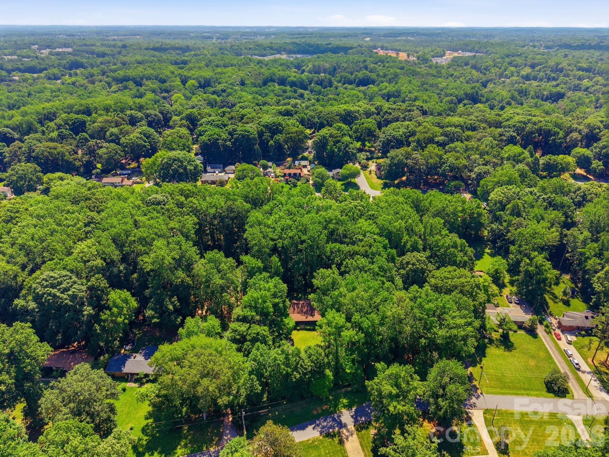 6808 Linda Lake Drive — Charlotte