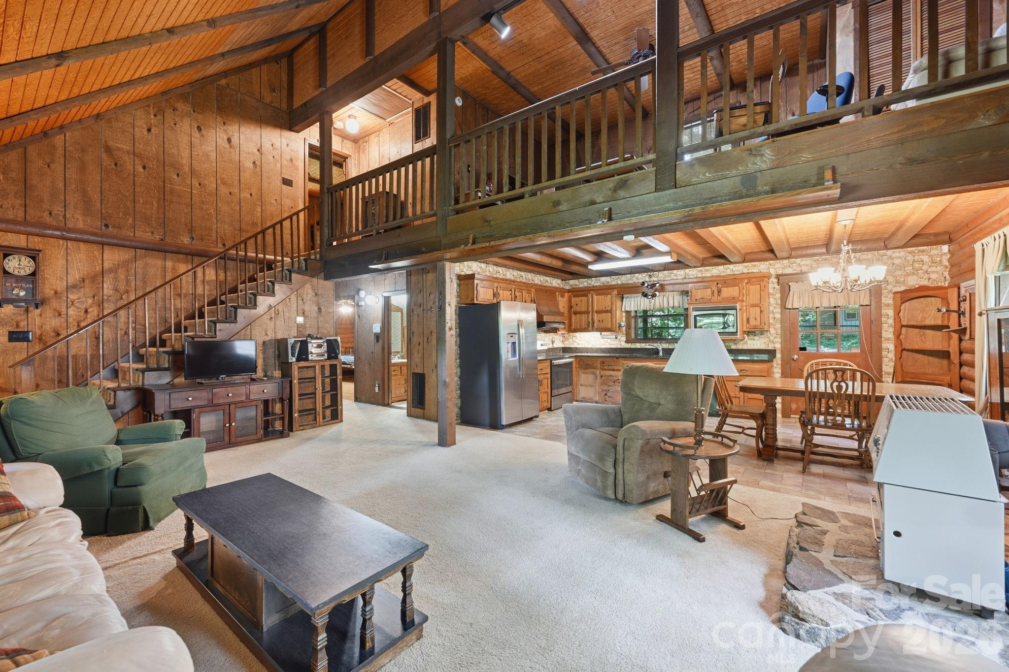 6808 Linda Lake Drive — Charlotte