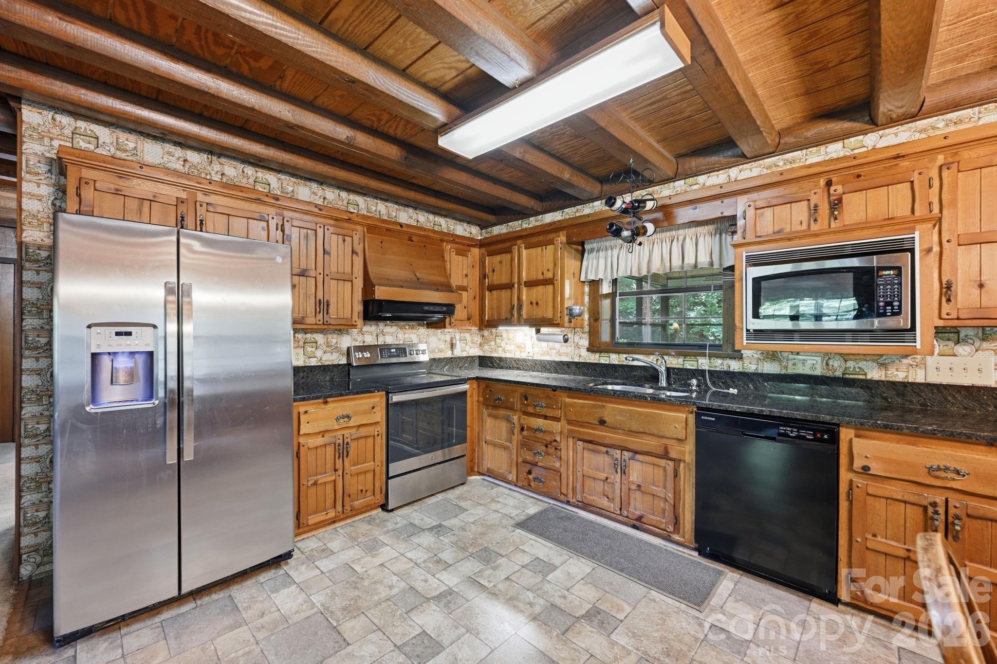 6808 Linda Lake Drive — Charlotte