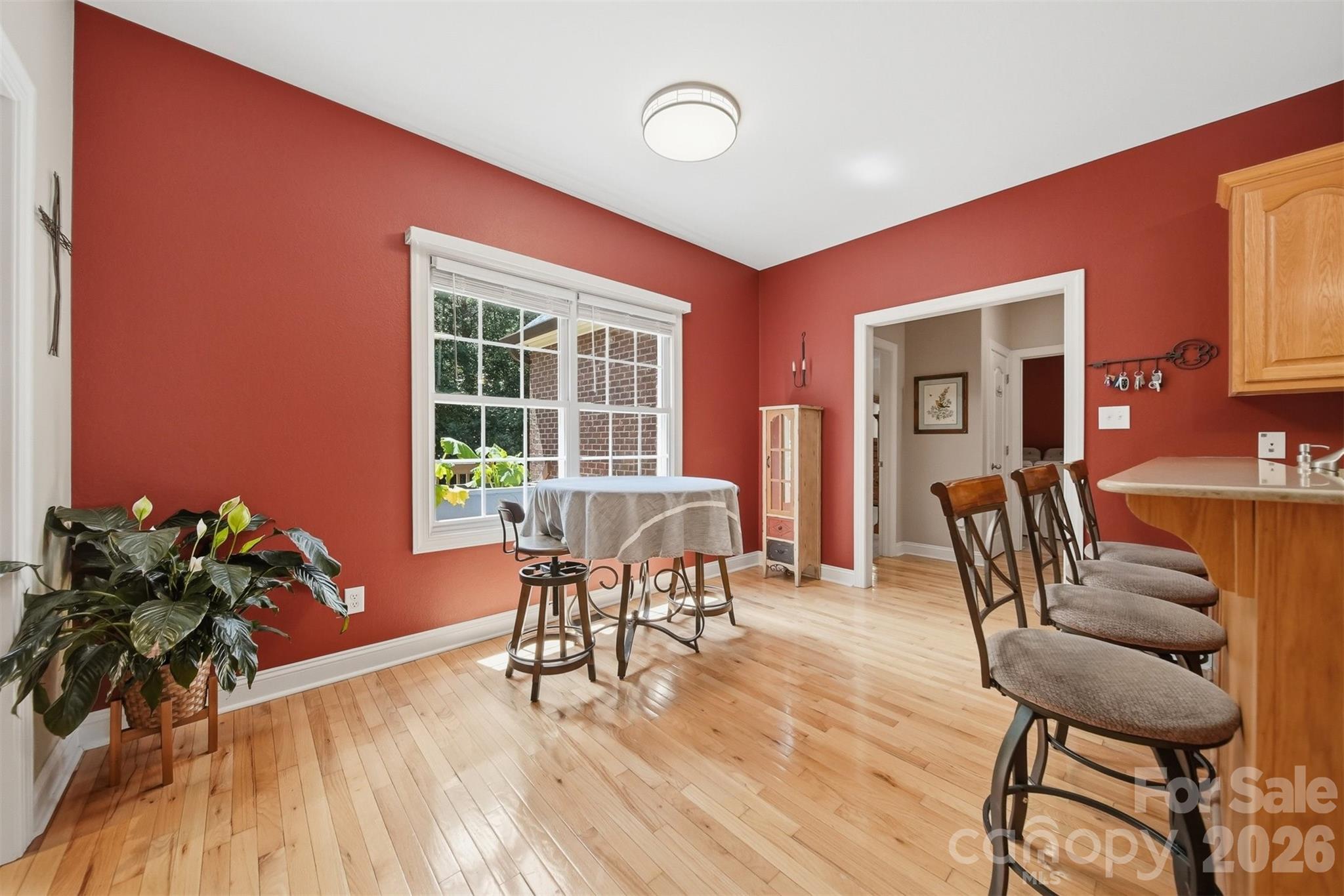 4305 Cottingham Drive — Hickory