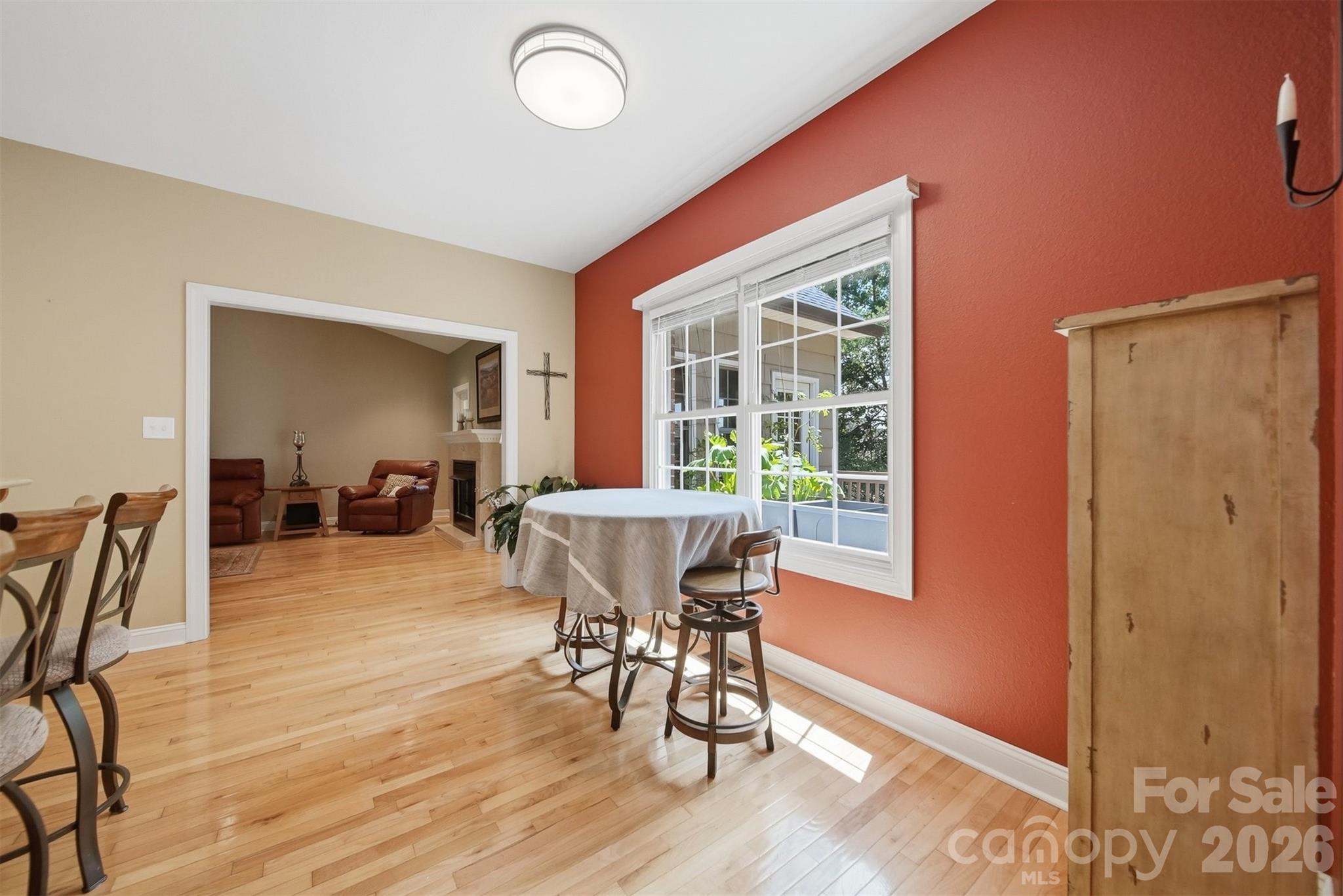 4305 Cottingham Drive — Hickory