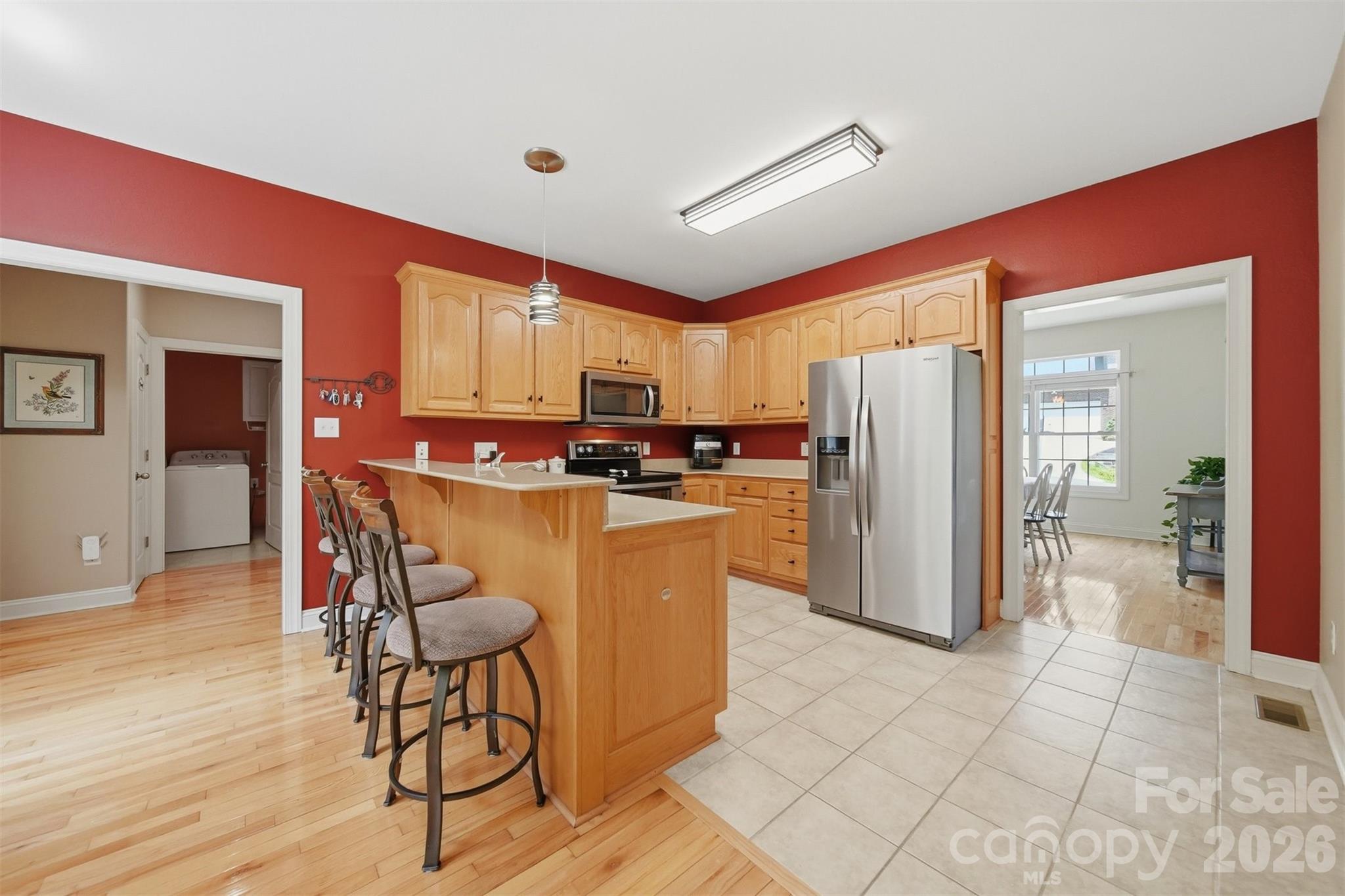 4305 Cottingham Drive — Hickory