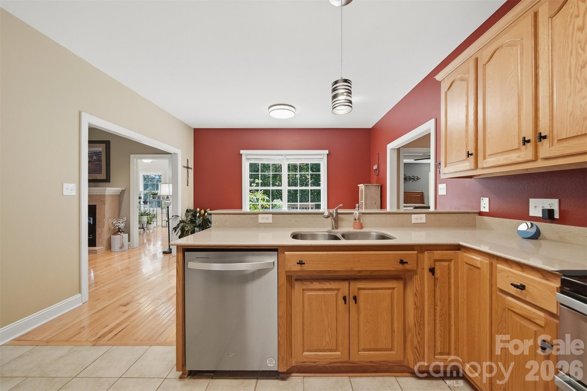 4305 Cottingham Drive — Hickory