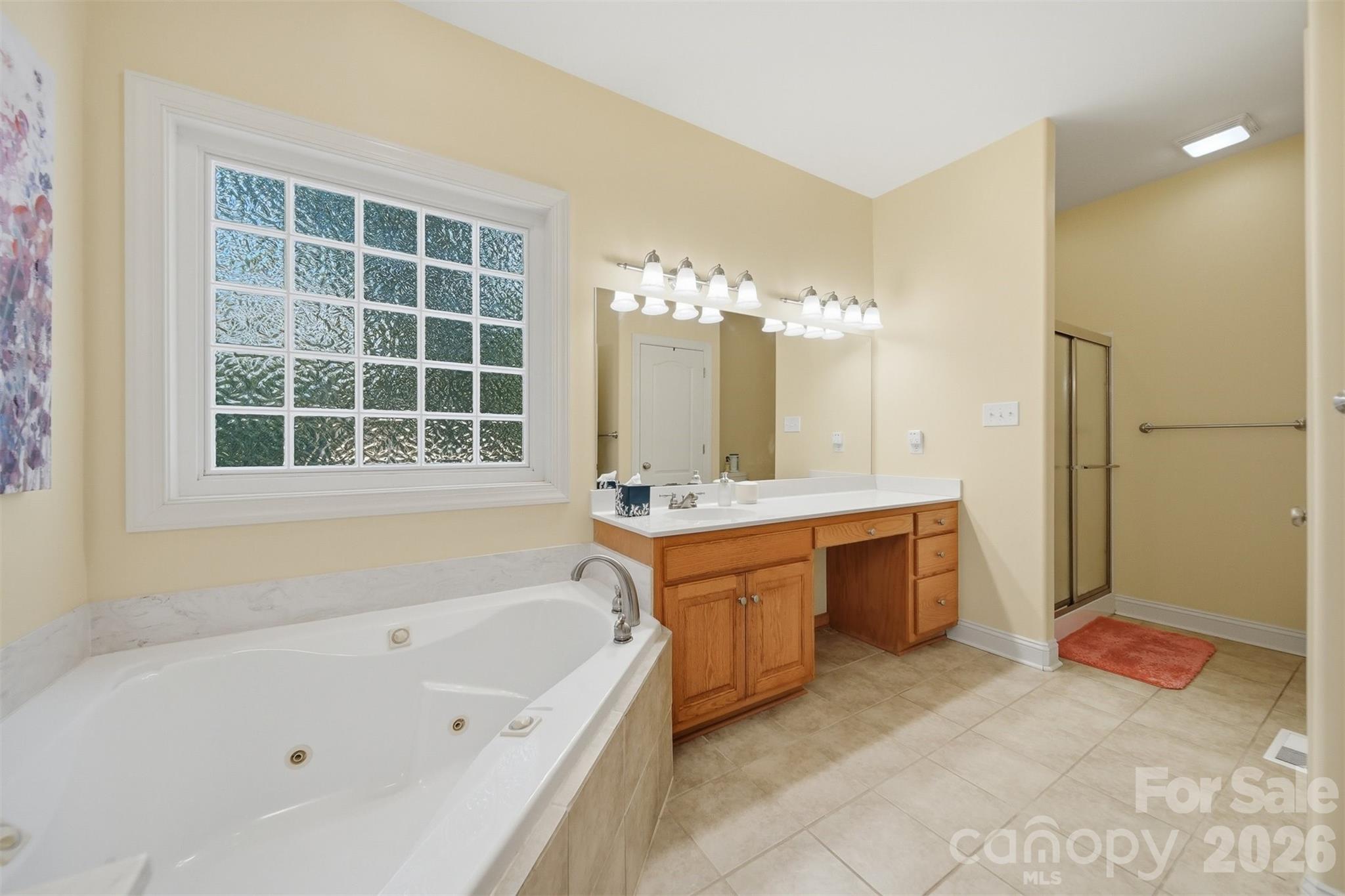 4305 Cottingham Drive — Hickory