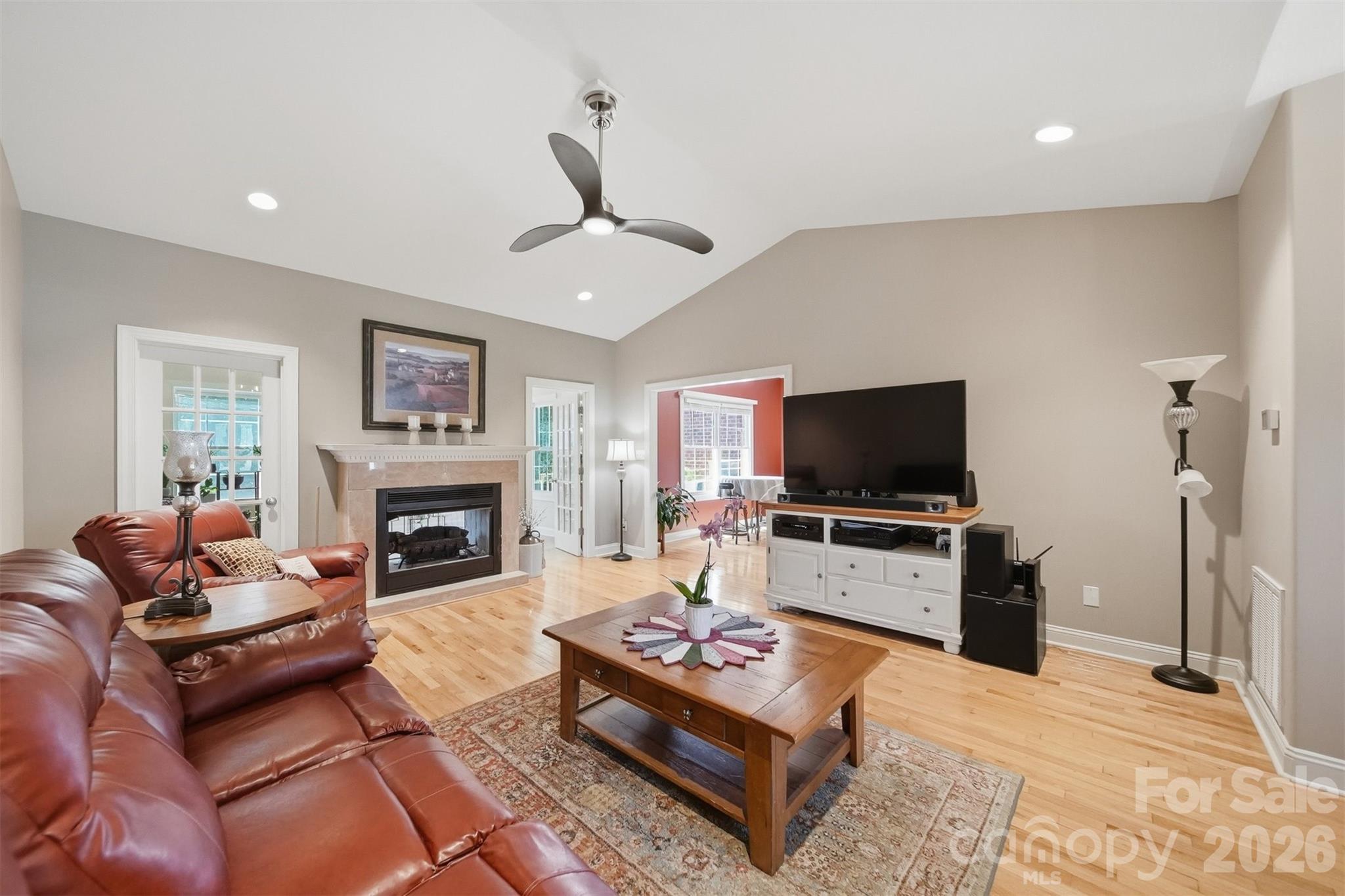 4305 Cottingham Drive — Hickory
