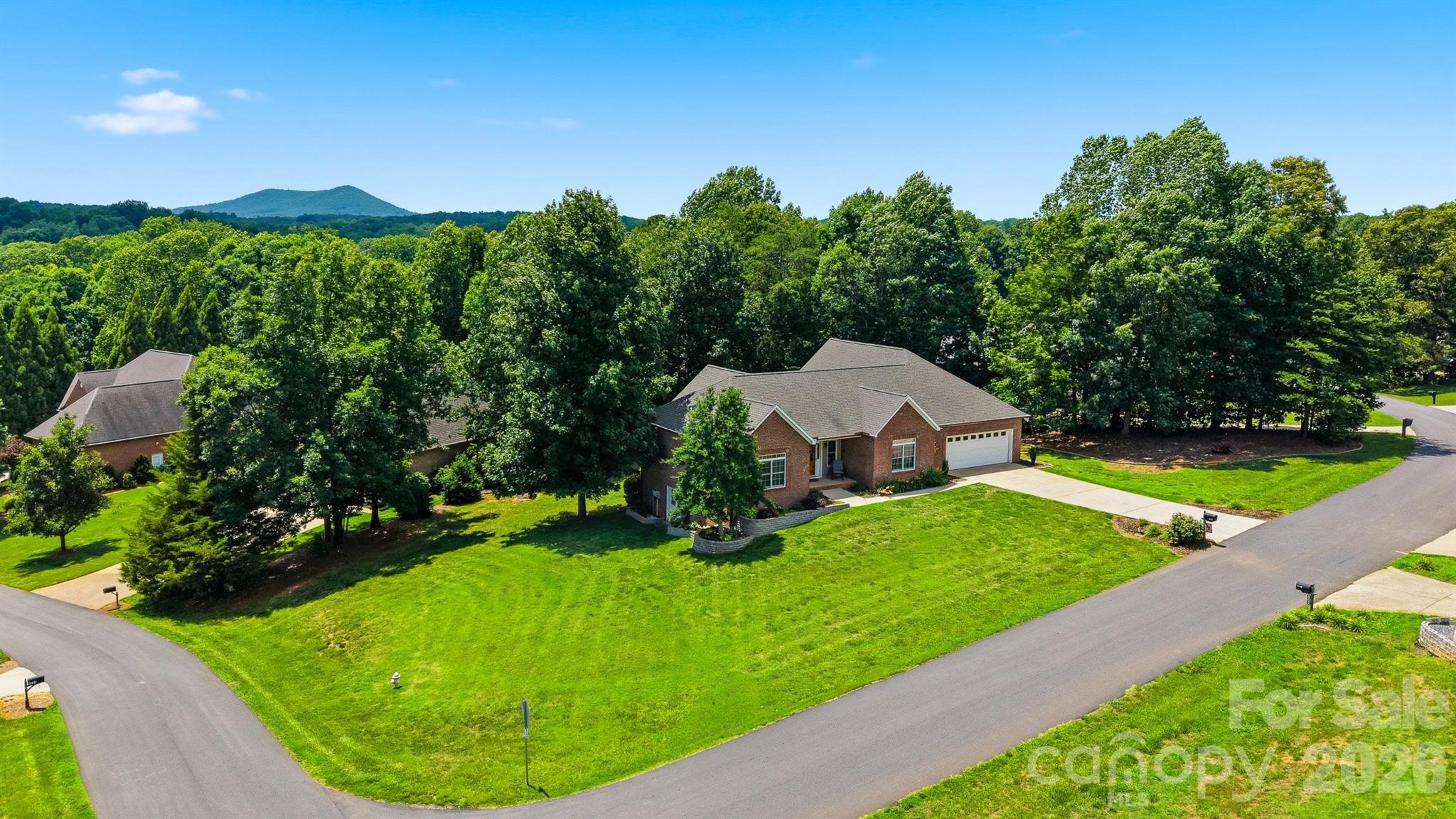 4305 Cottingham Drive — Hickory