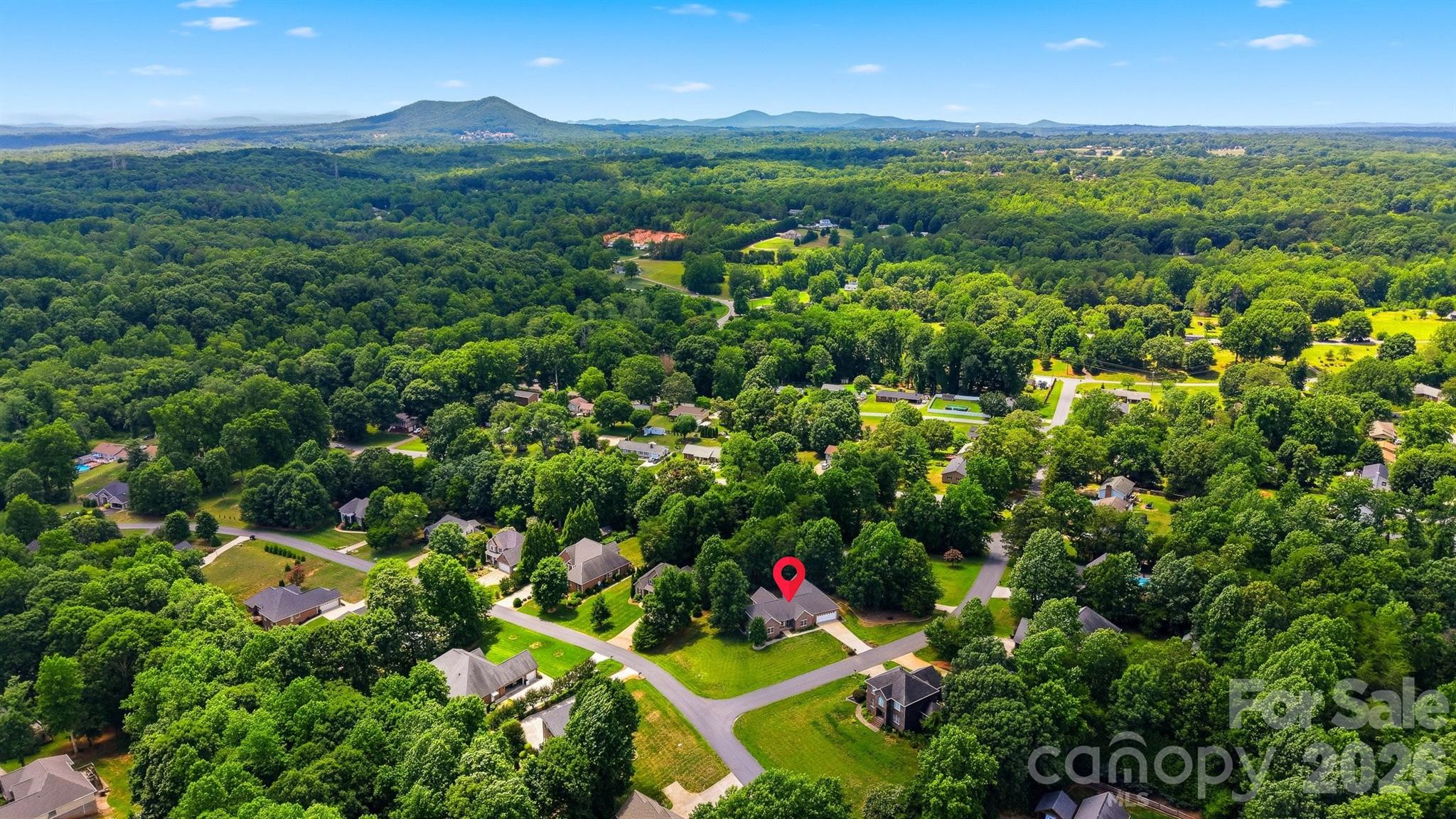 4305 Cottingham Drive — Hickory