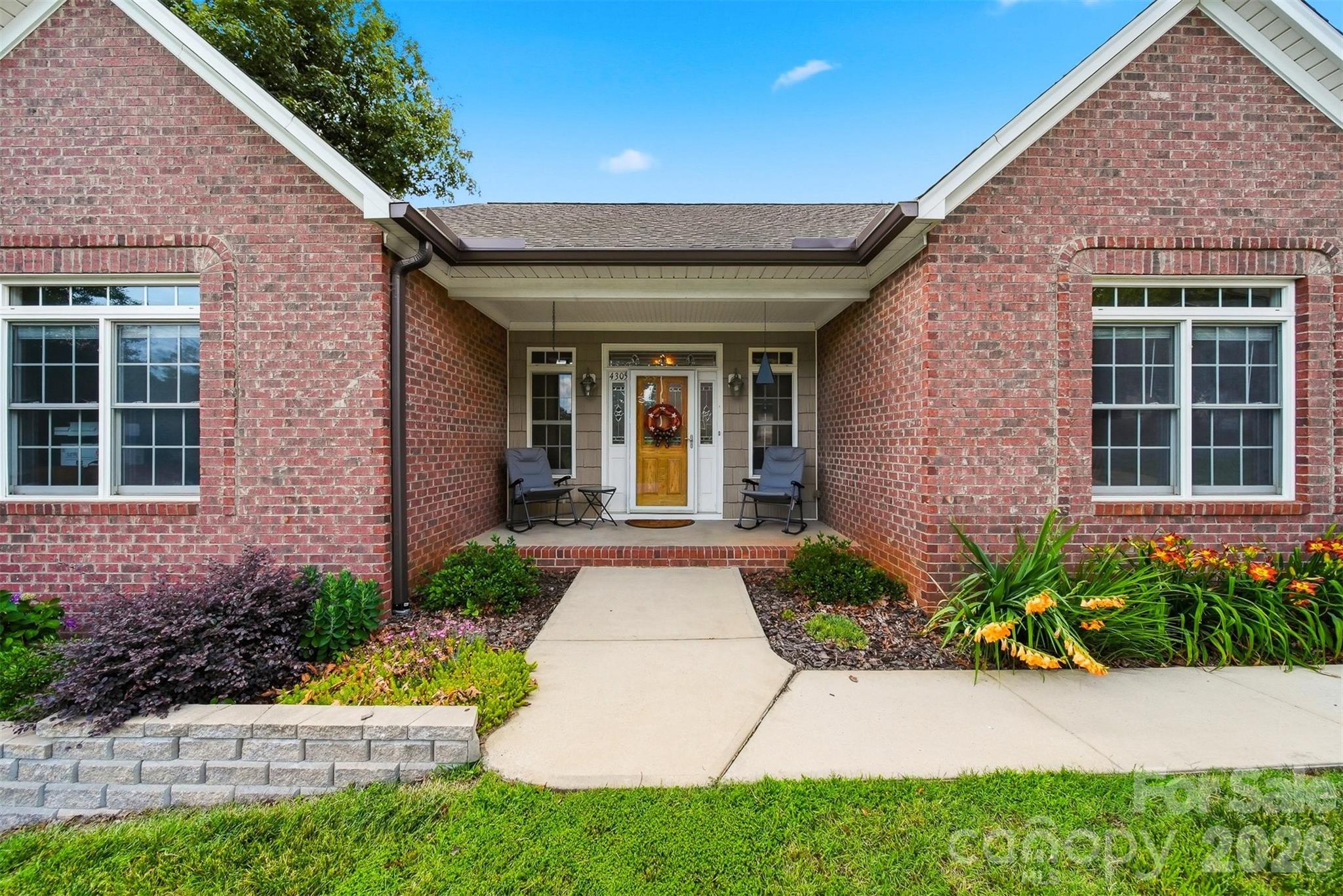 4305 Cottingham Drive — Hickory