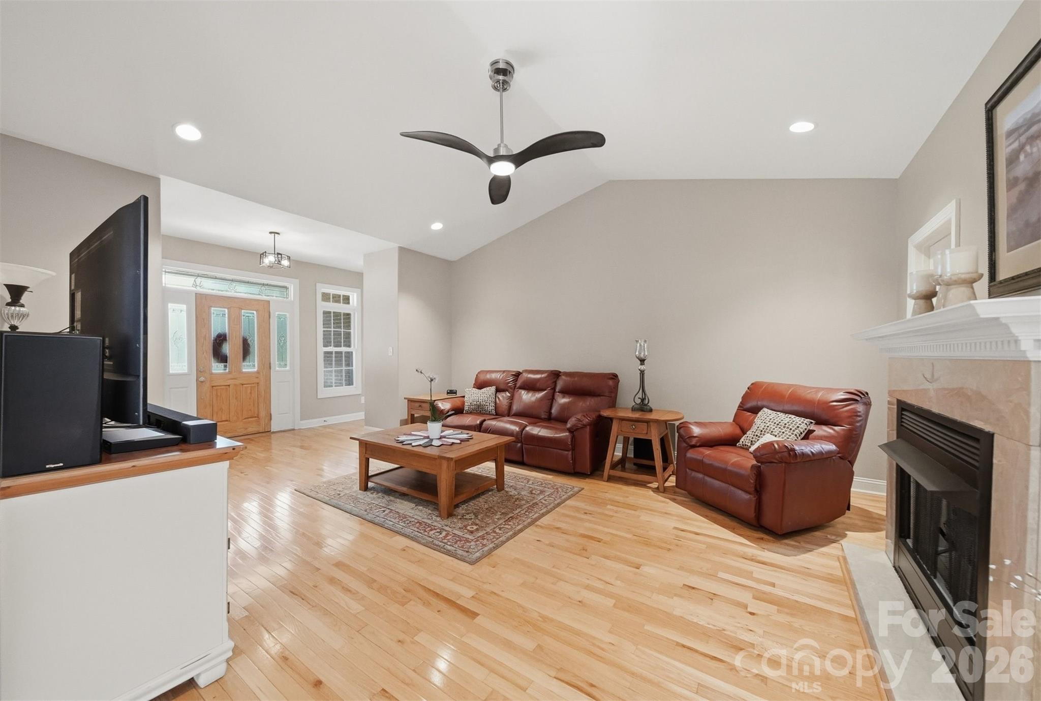 4305 Cottingham Drive — Hickory