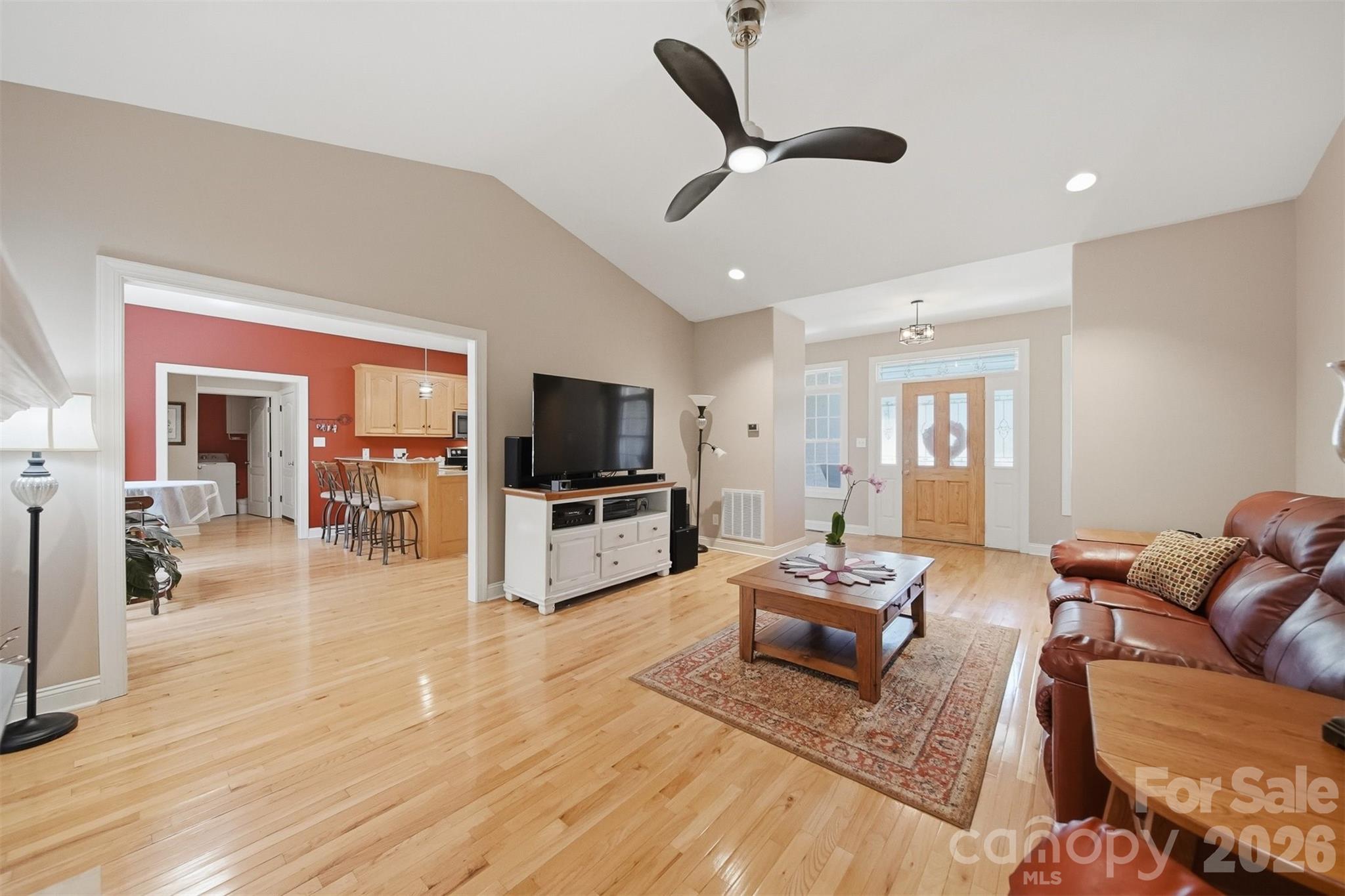 4305 Cottingham Drive — Hickory