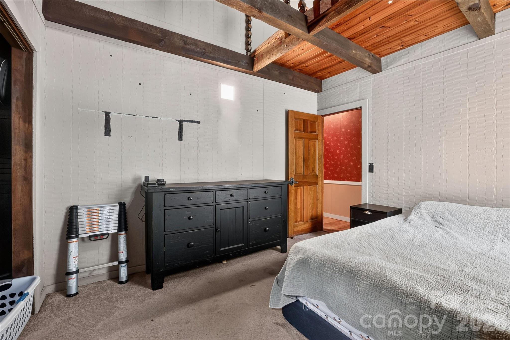 25105 Frick Road — Richfield