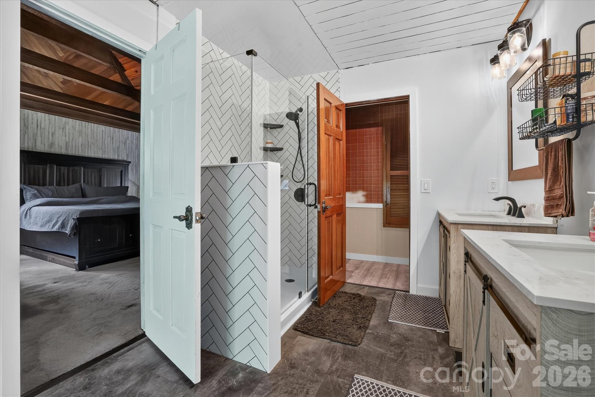 25105 Frick Road — Richfield
