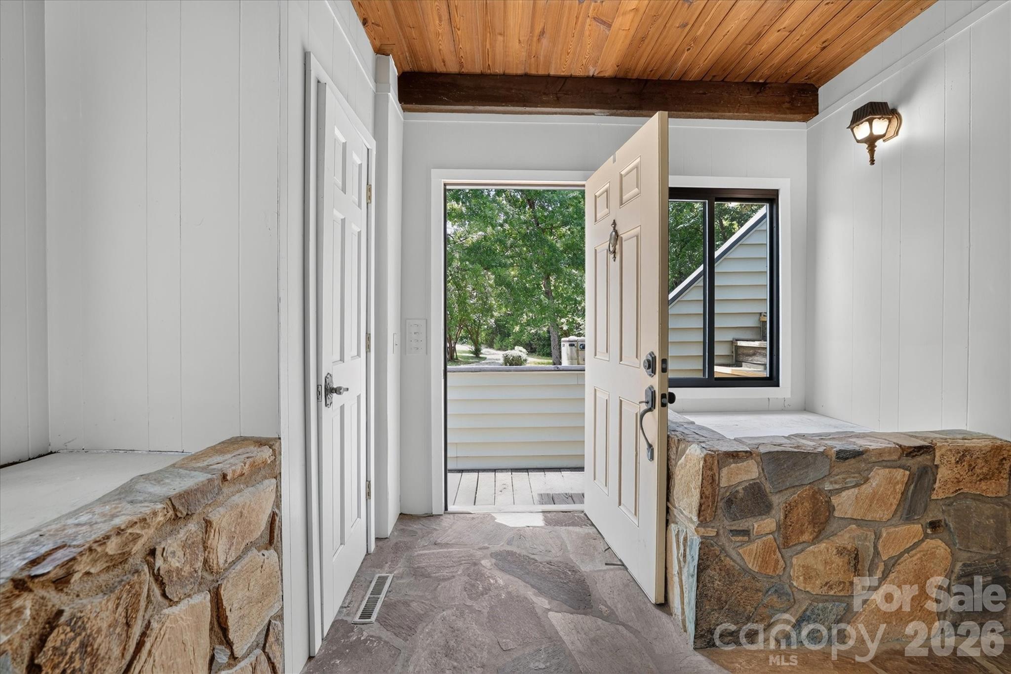25105 Frick Road — Richfield