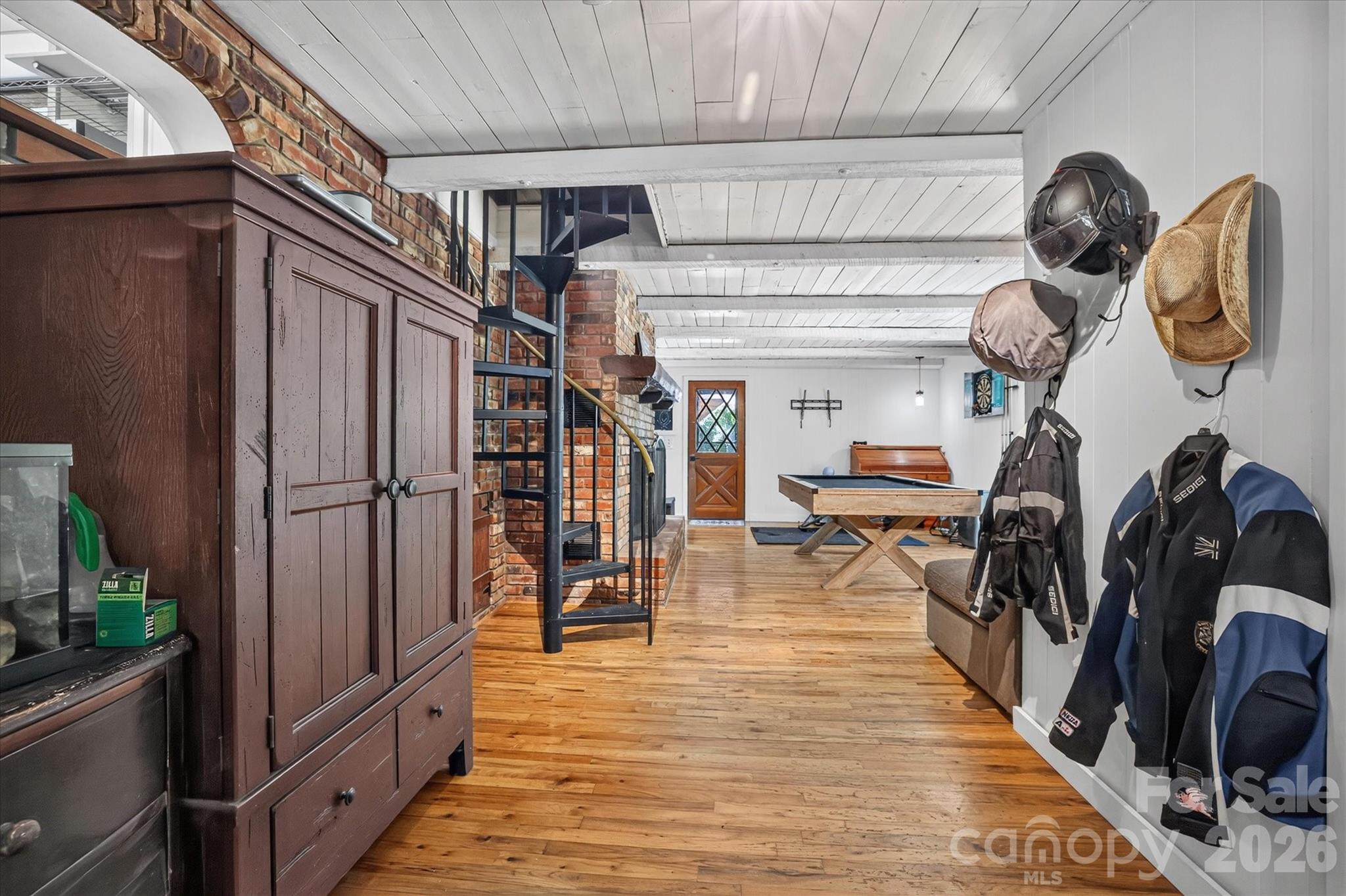25105 Frick Road — Richfield
