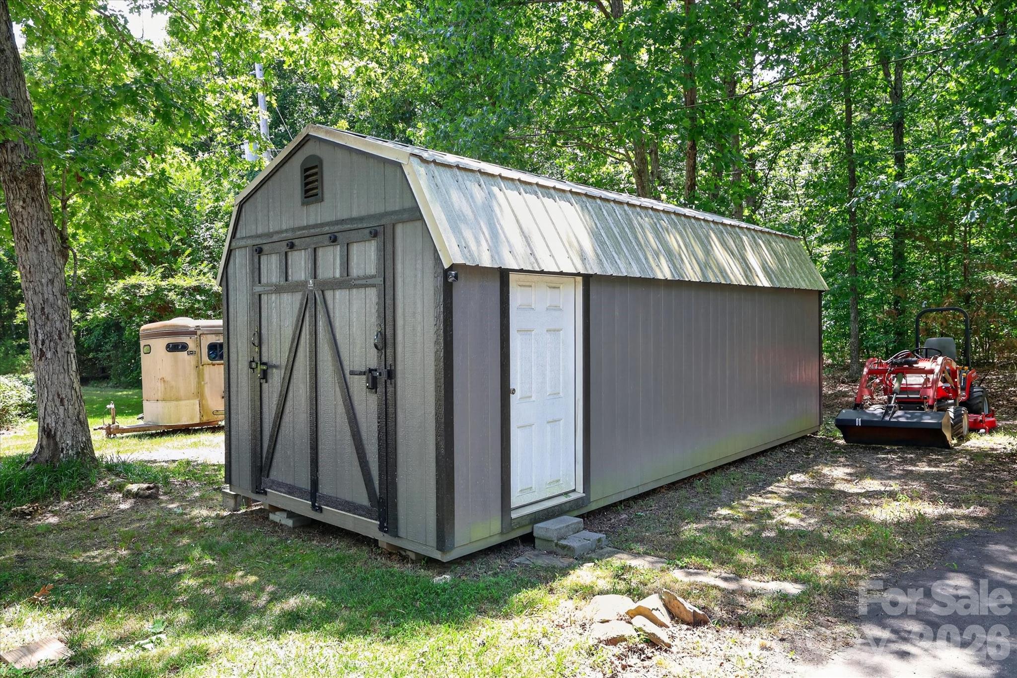 25105 Frick Road — Richfield