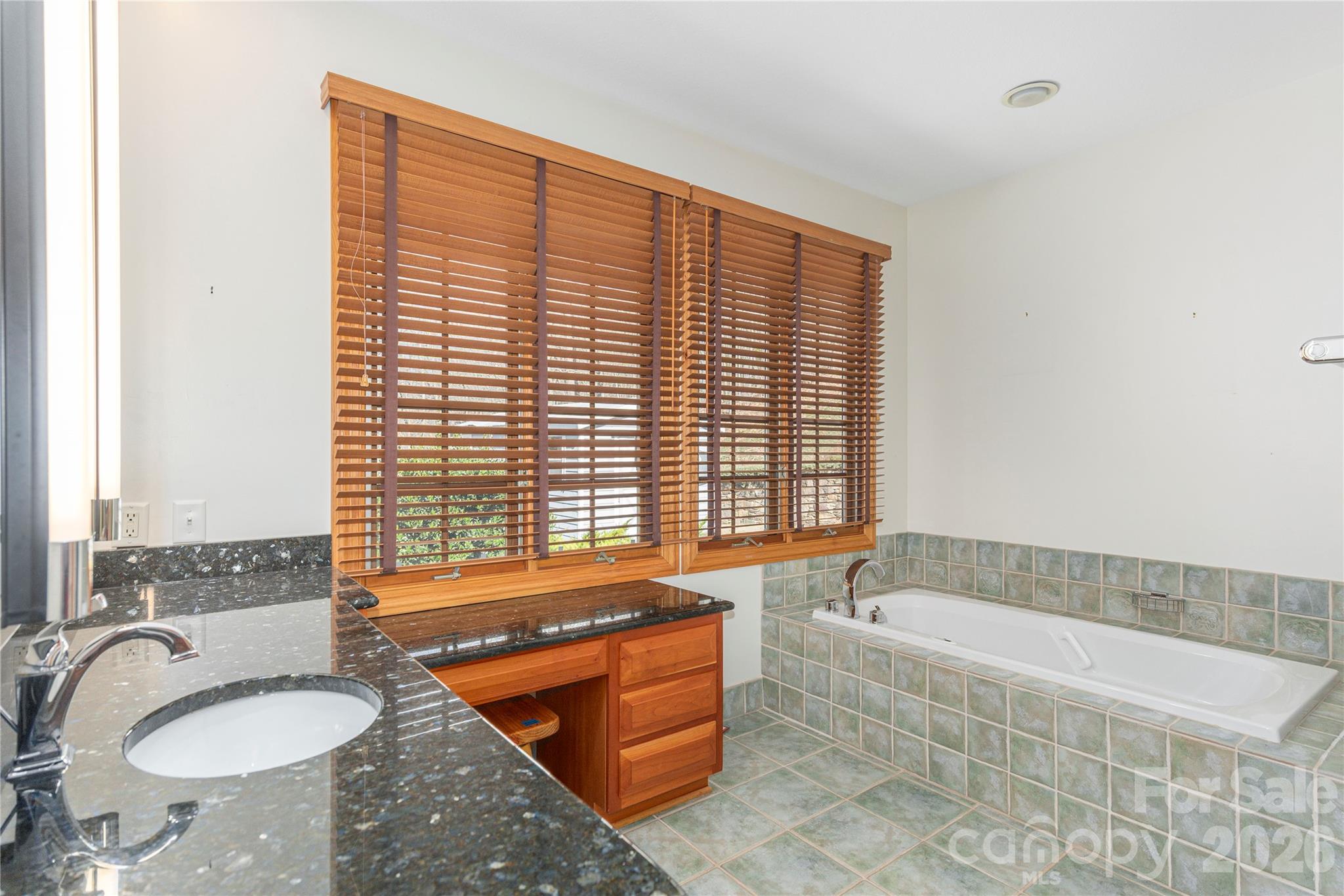 98 Flat Creek Road — Fairview