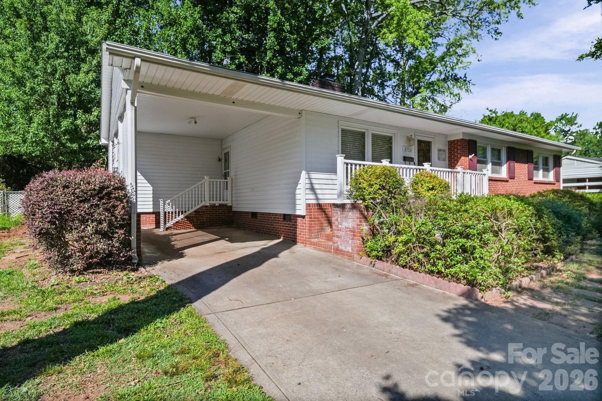5326 Murrayhill Road — Charlotte