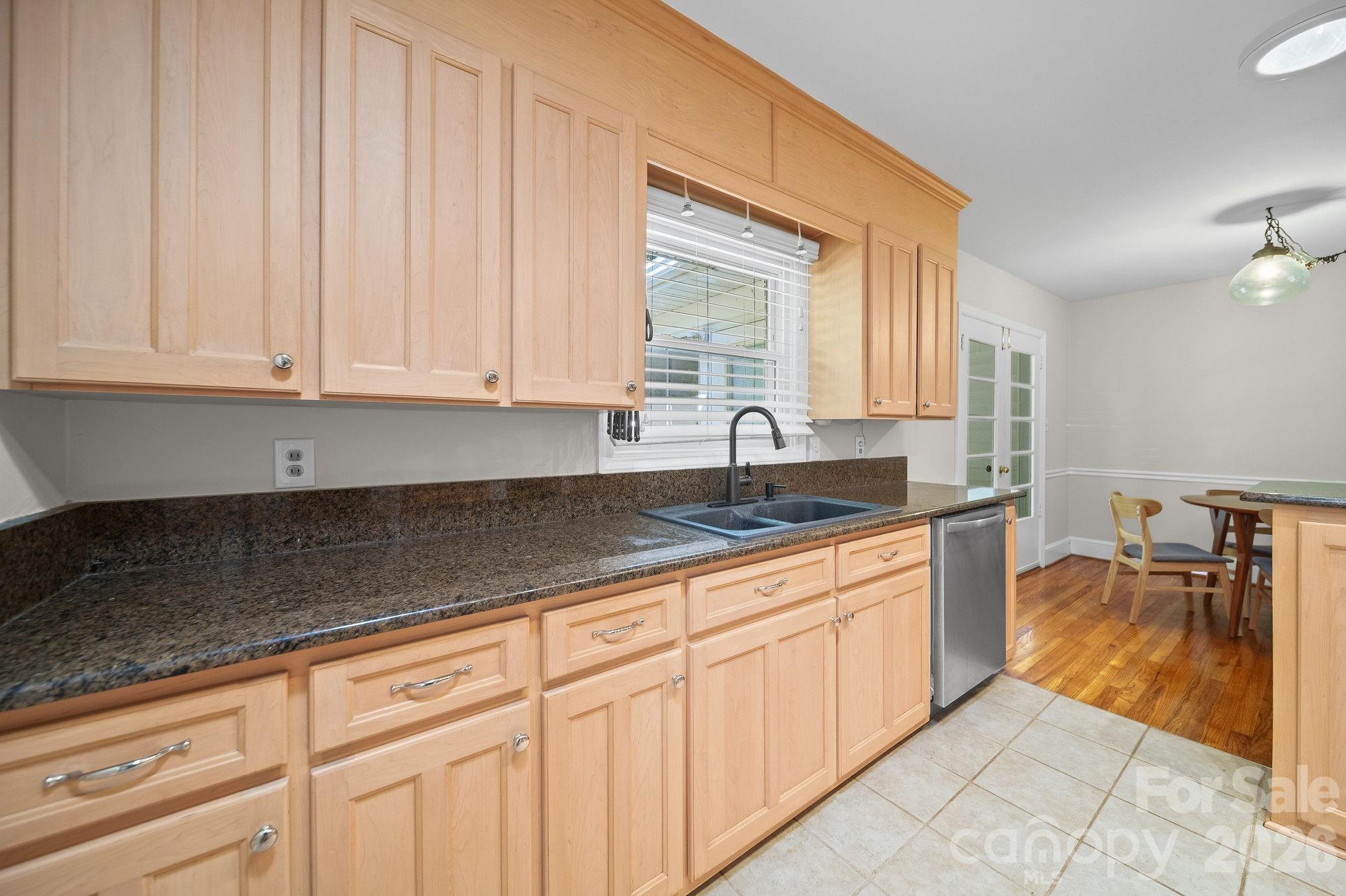 5326 Murrayhill Road — Charlotte