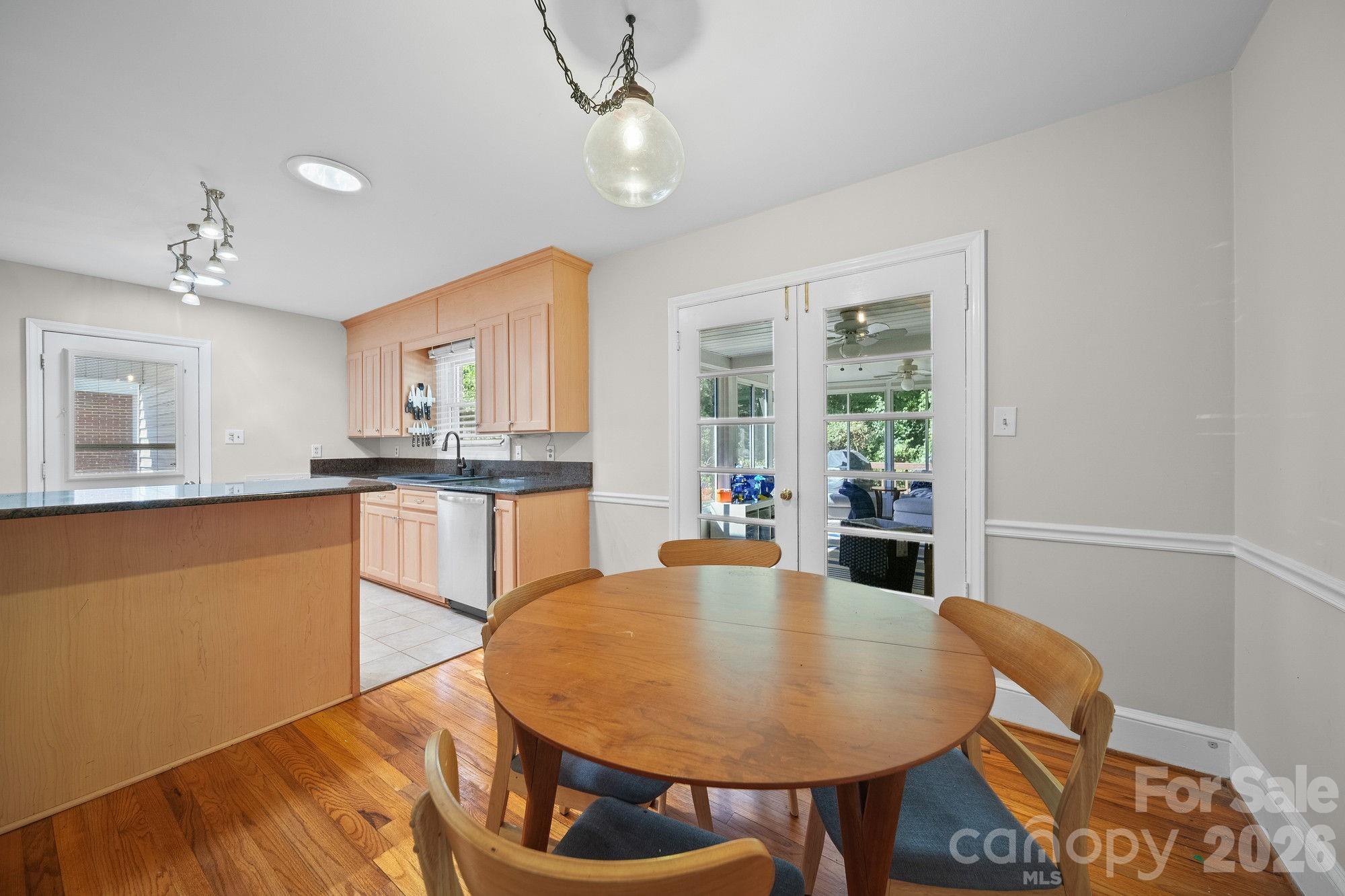 5326 Murrayhill Road — Charlotte