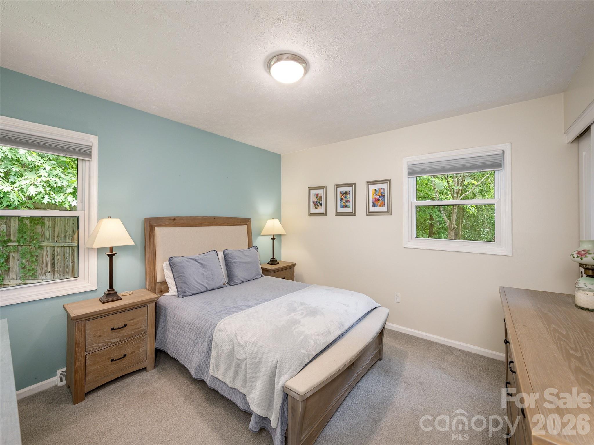 14 Fox Run Place — Fairview