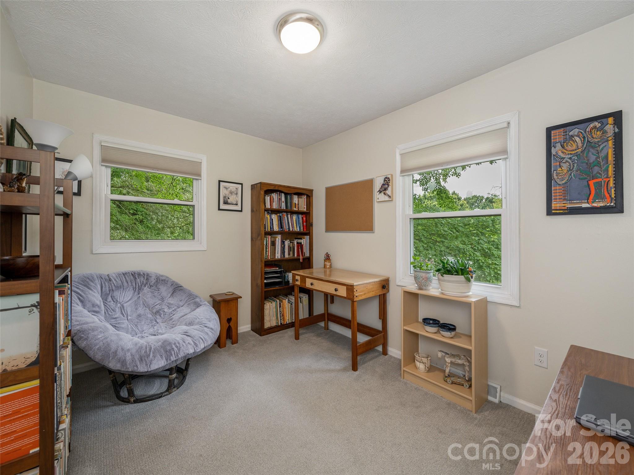14 Fox Run Place — Fairview