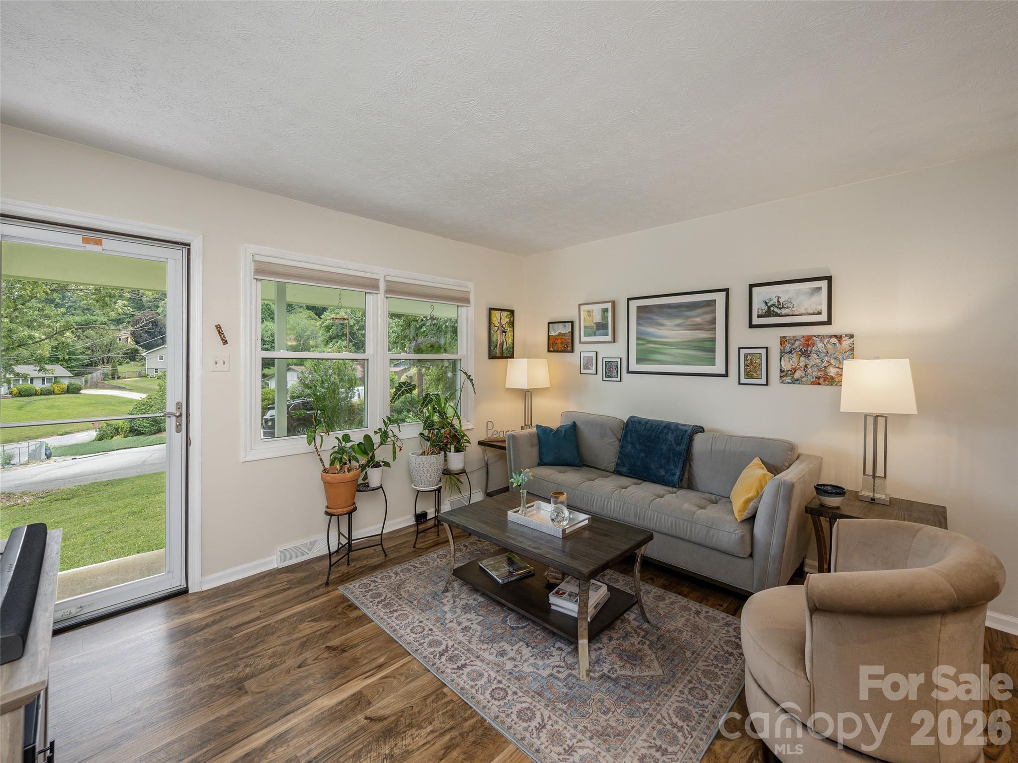 14 Fox Run Place — Fairview