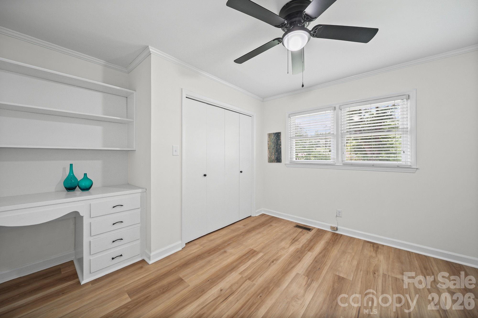 525 Julia Avenue — Belmont
