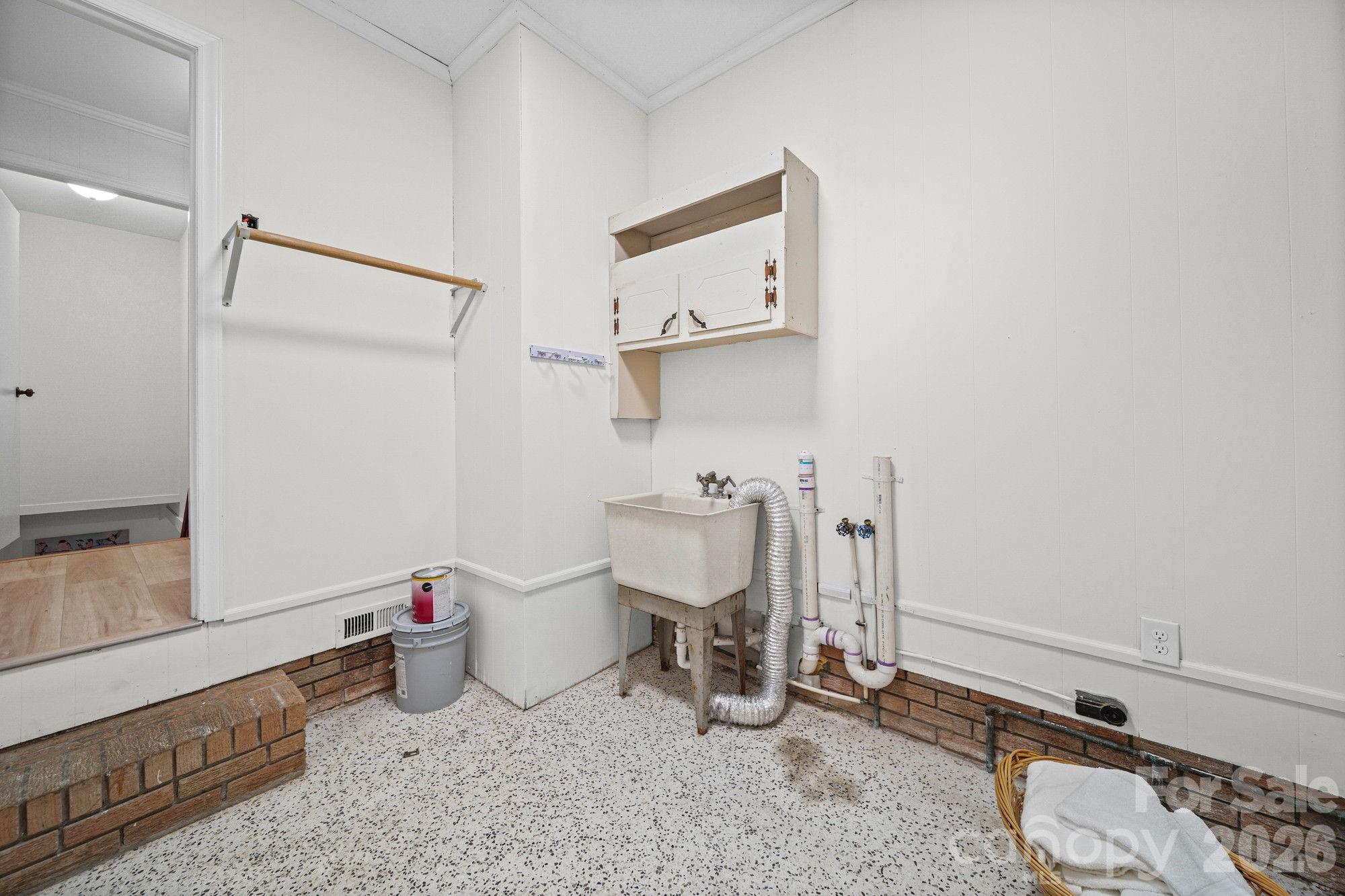 525 Julia Avenue — Belmont