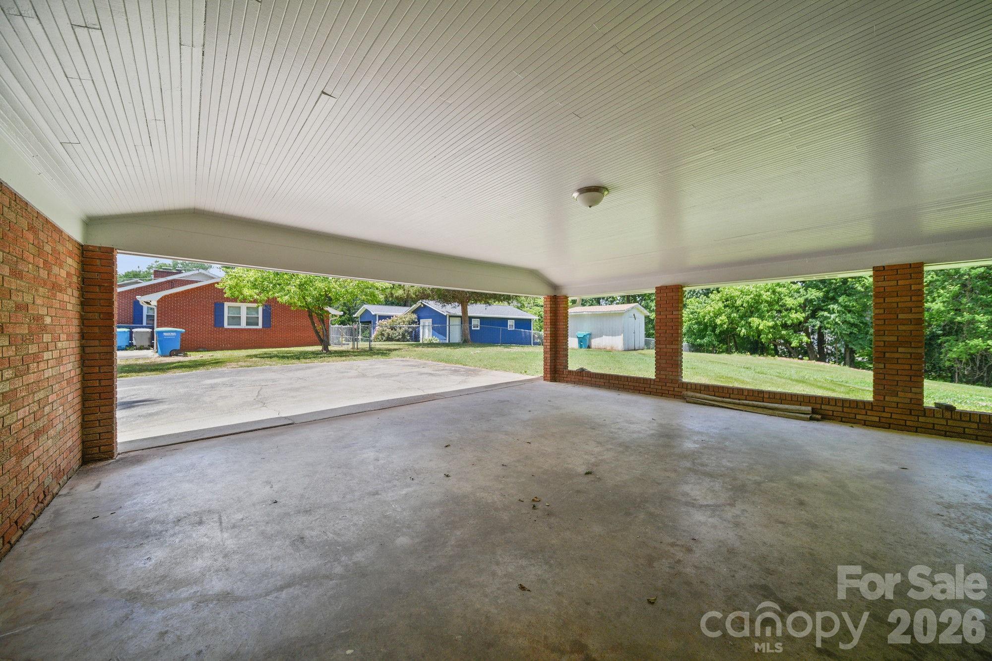 525 Julia Avenue — Belmont