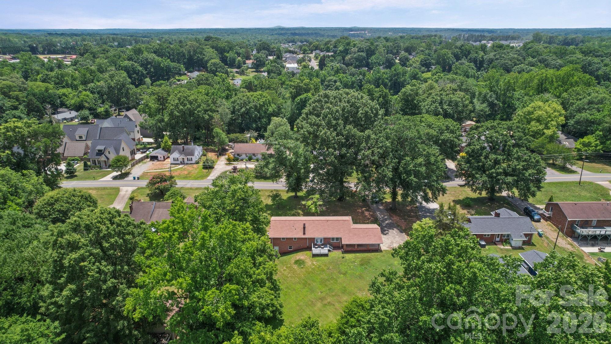525 Julia Avenue — Belmont