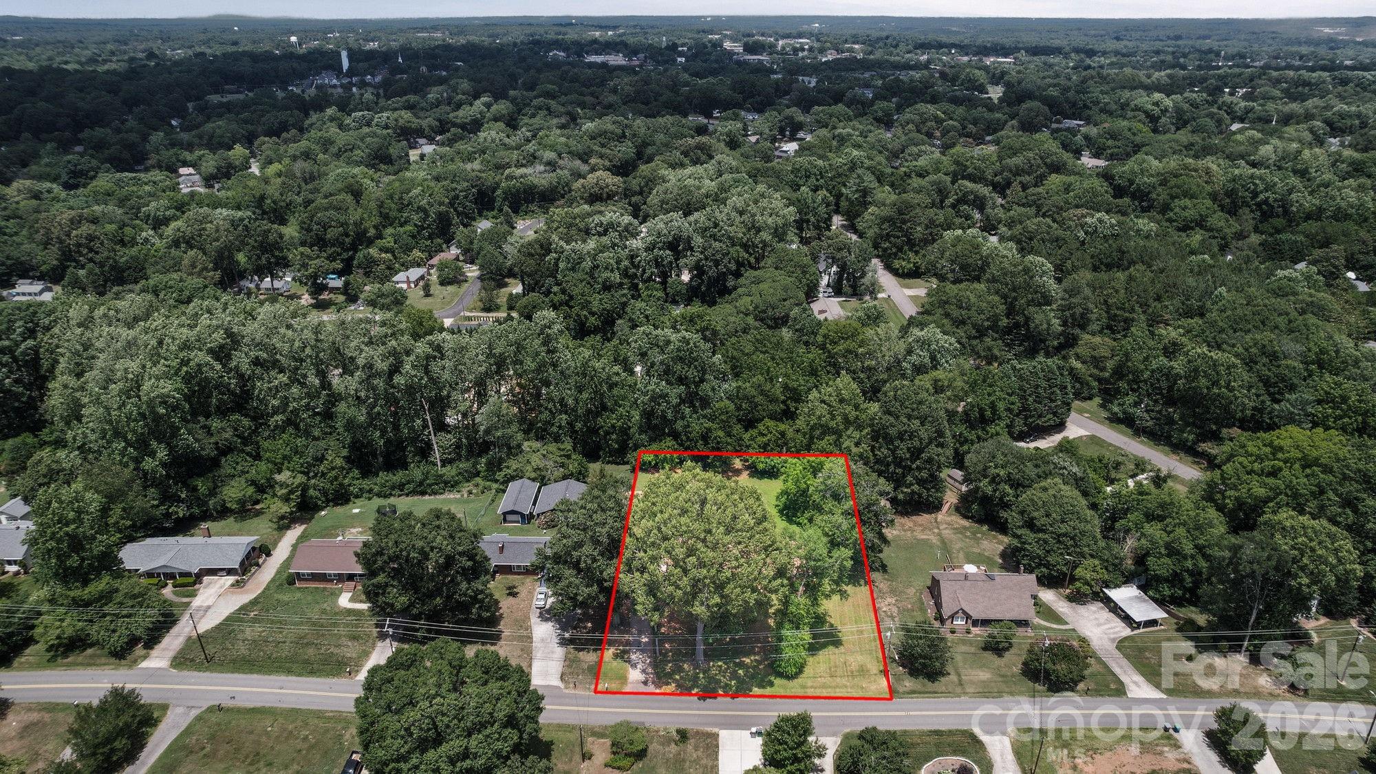 525 Julia Avenue — Belmont