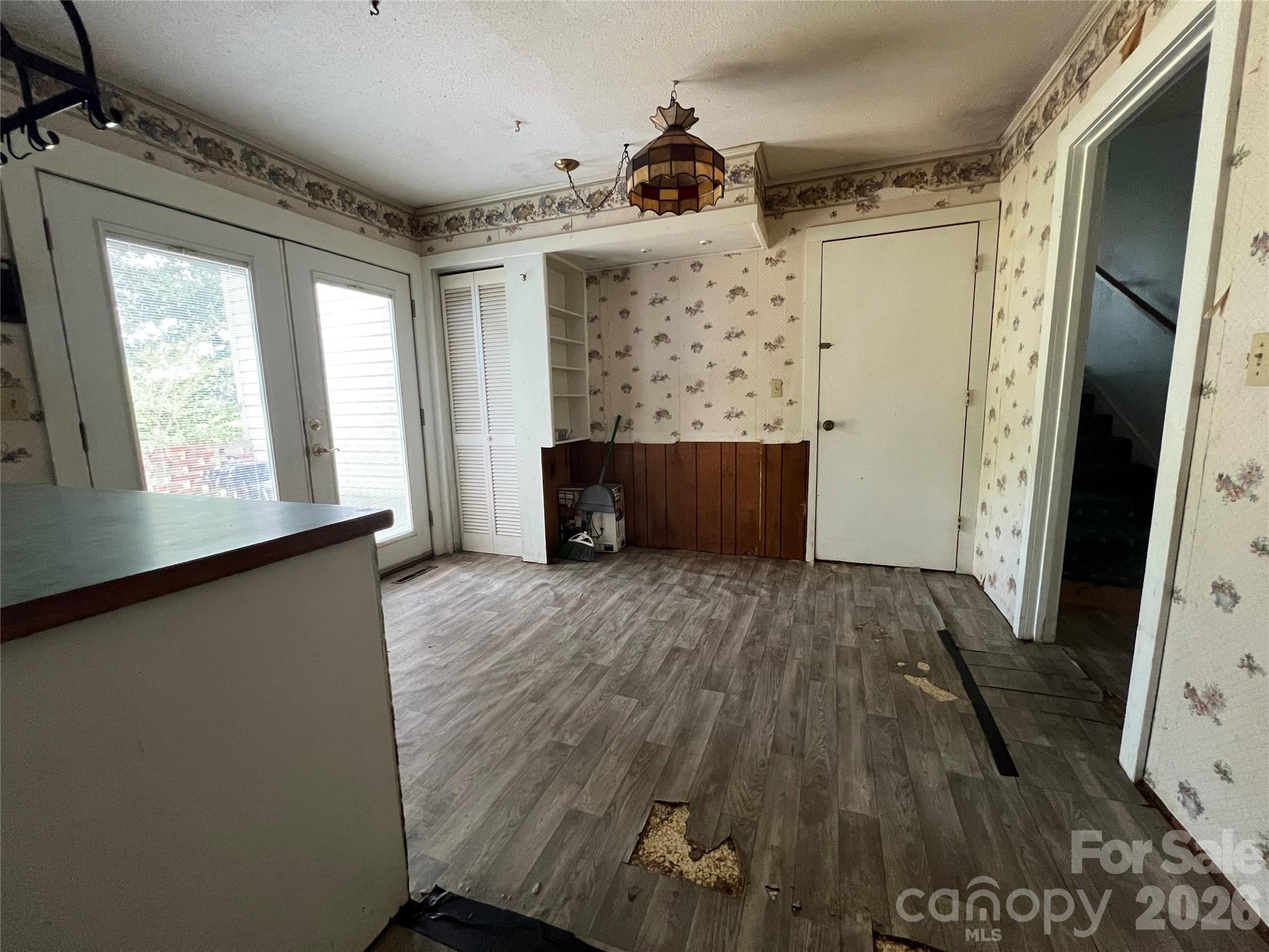 139 Vista Drive — Forest City