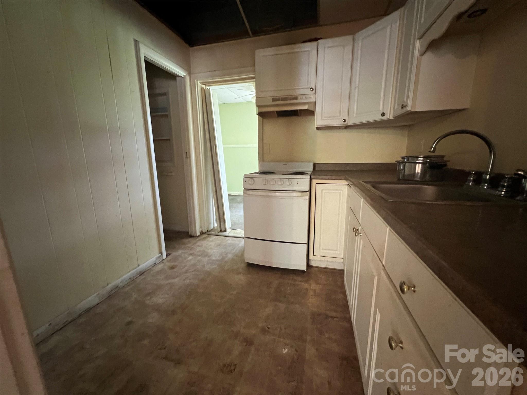 139 Vista Drive — Forest City