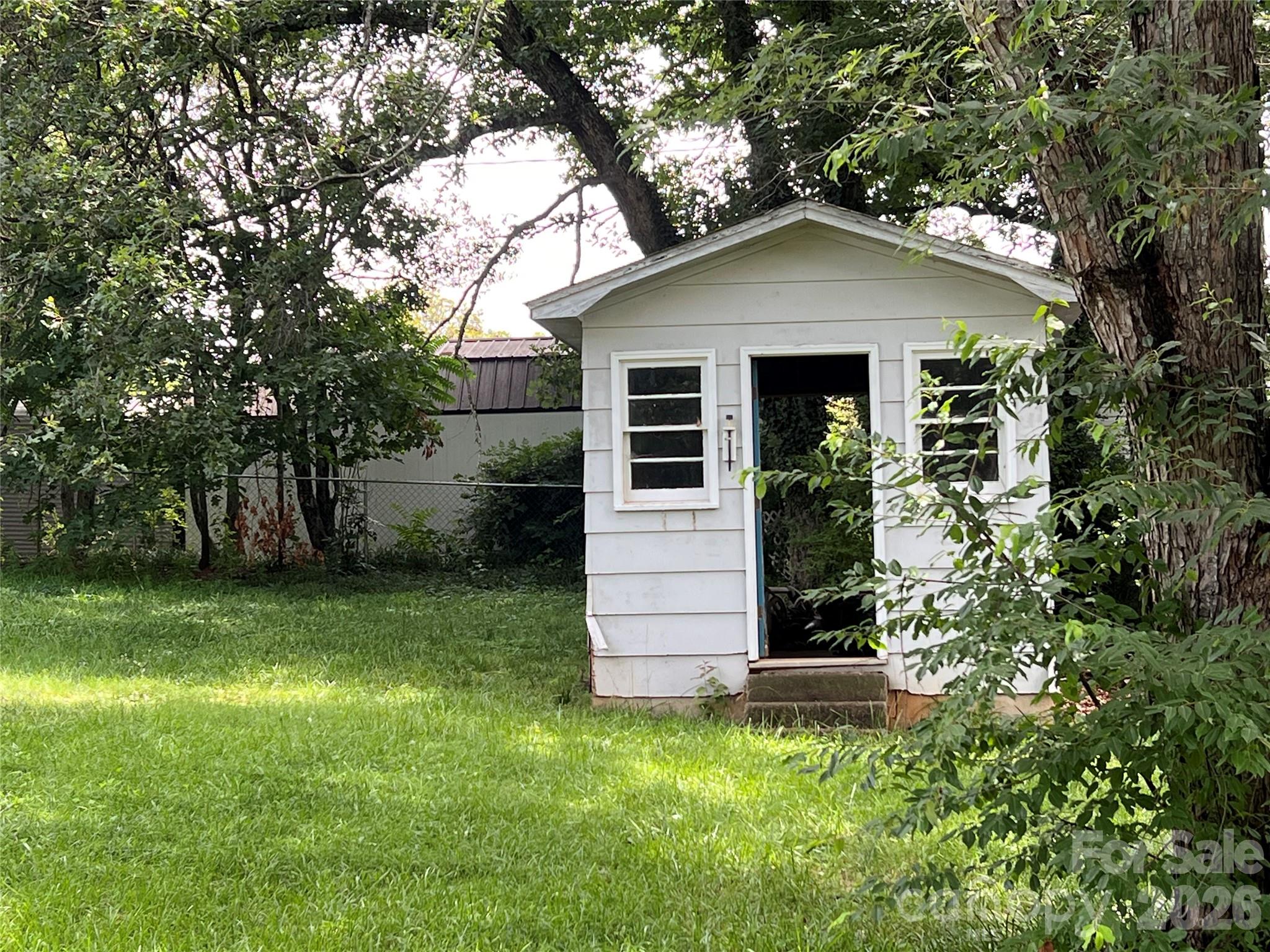 139 Vista Drive — Forest City