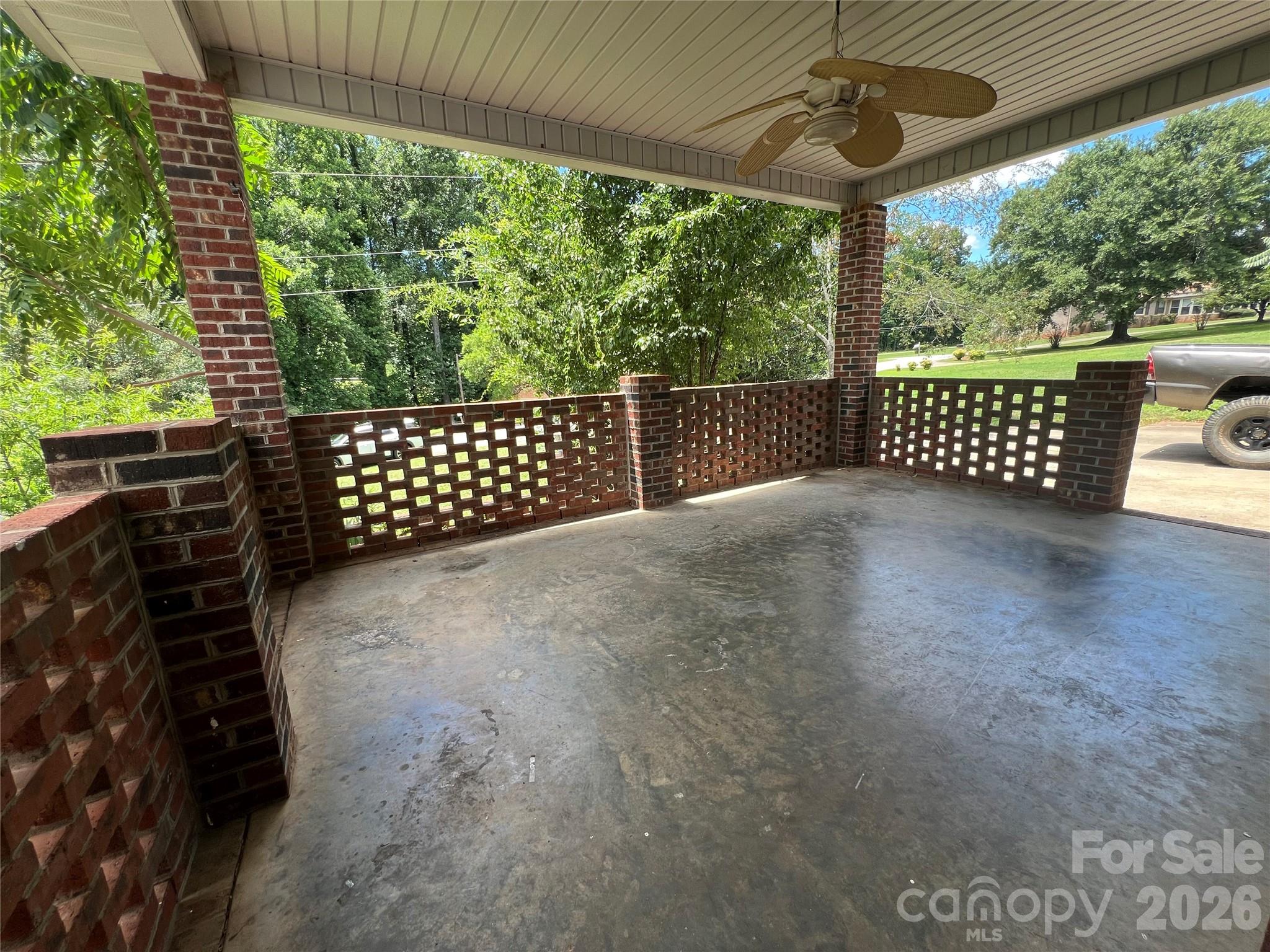 139 Vista Drive — Forest City