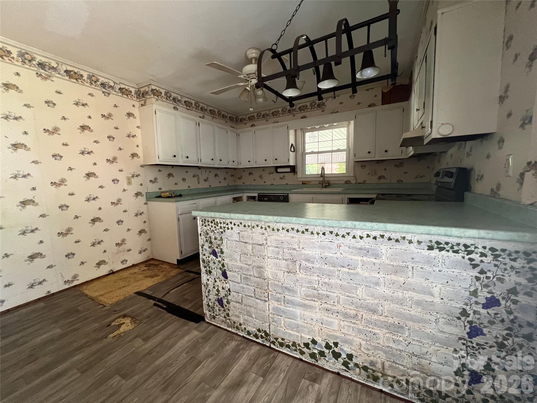 139 Vista Drive — Forest City