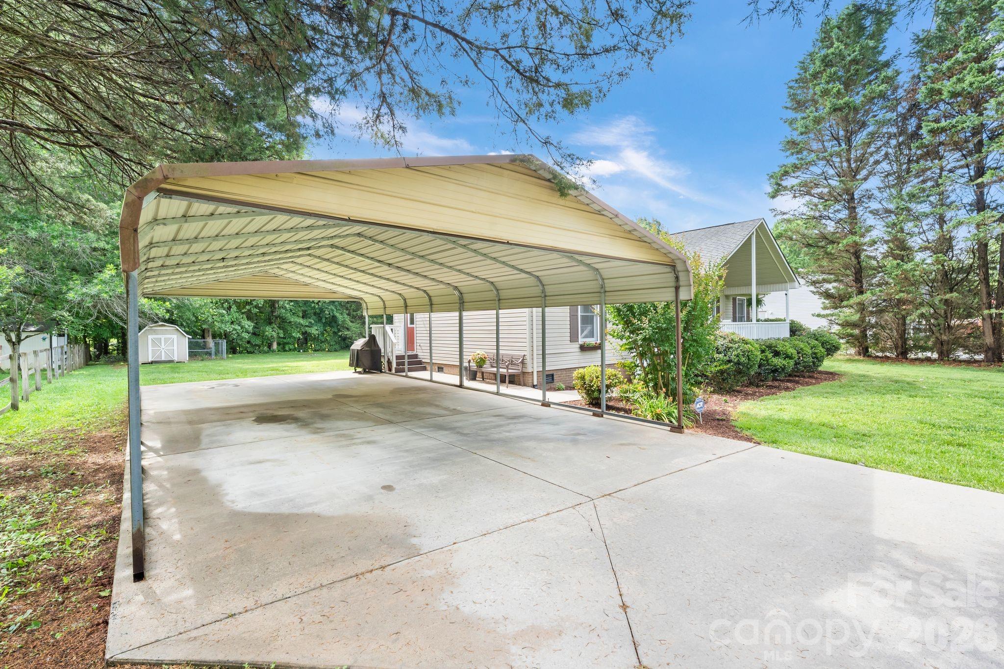 6168 King Wilkinson Road — Denver