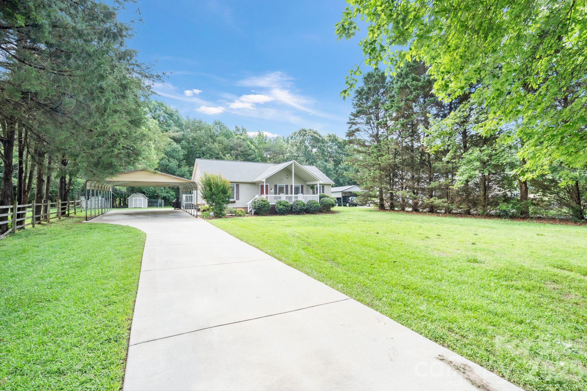 6168 King Wilkinson Road — Denver